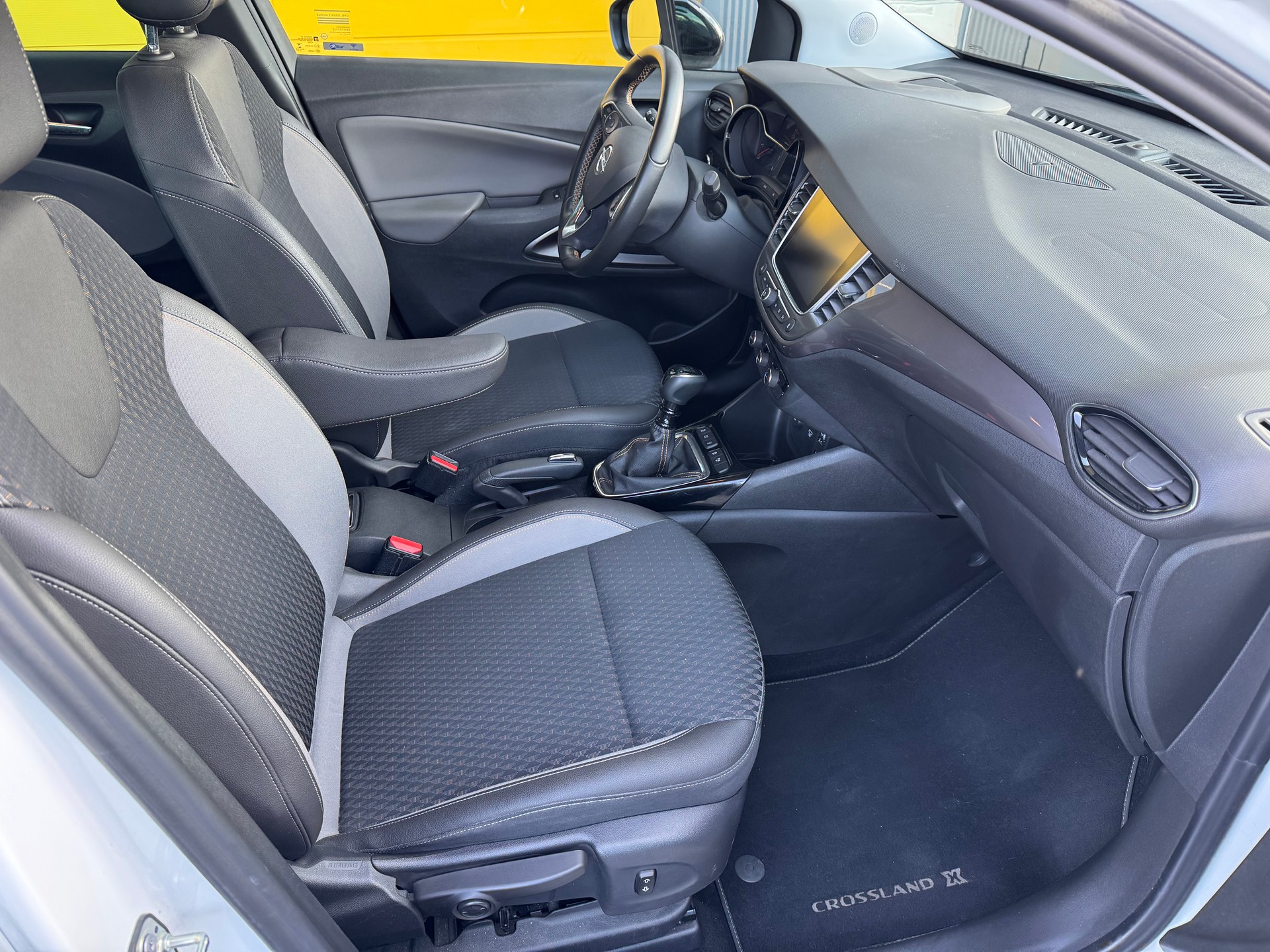 OPEL Crossland X 1.2i TP Ultimate-image-11