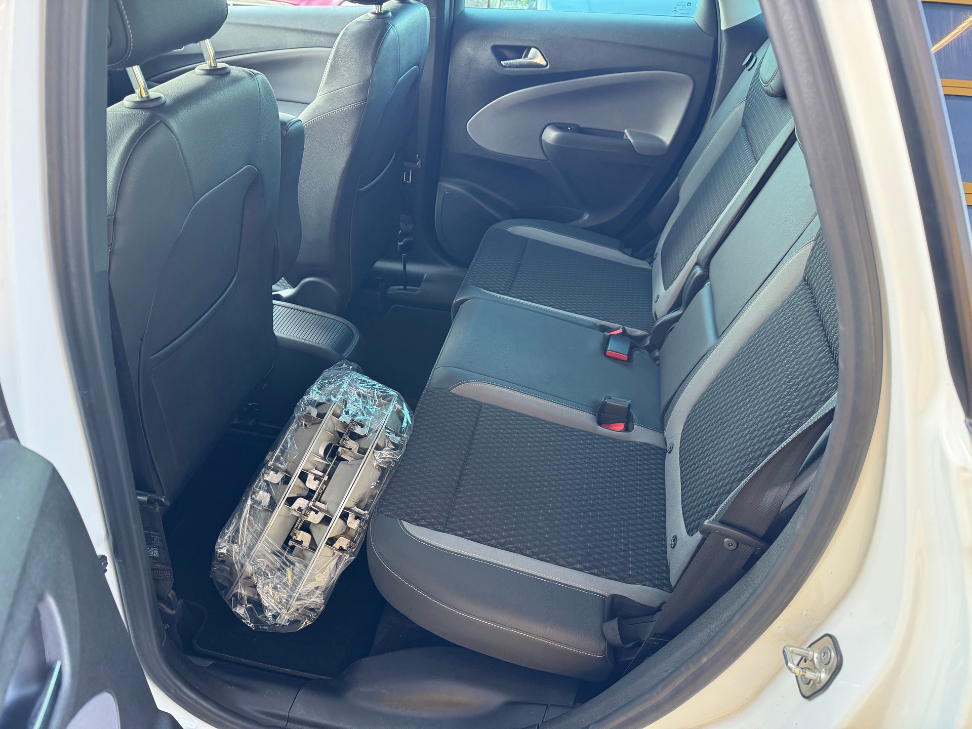 OPEL Crossland X 1.2i TP Ultimate-image-8
