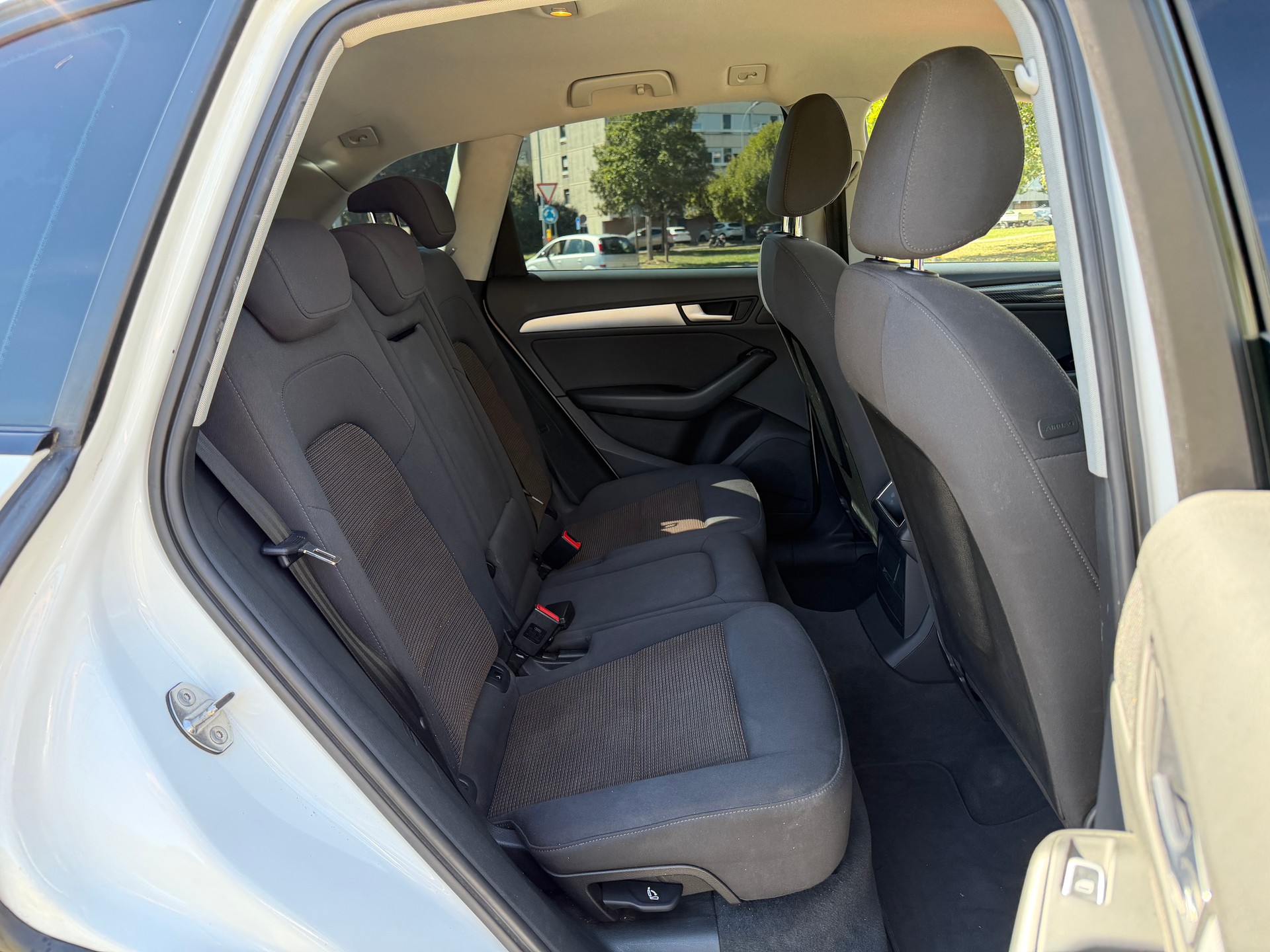 AUDI Q5 2.0 TFSI quattro tiptronic-image-11