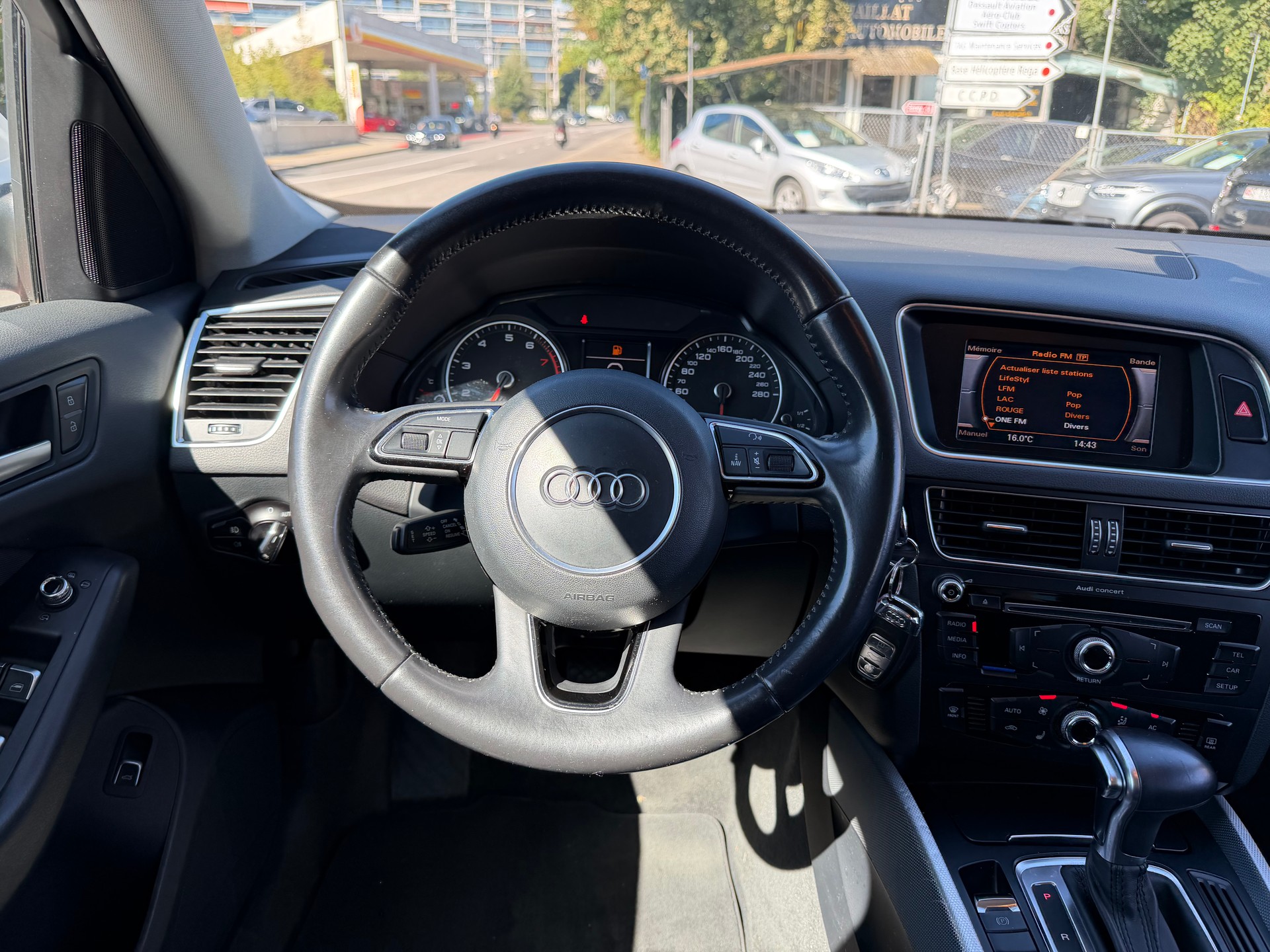 AUDI Q5 2.0 TFSI quattro tiptronic-image-12