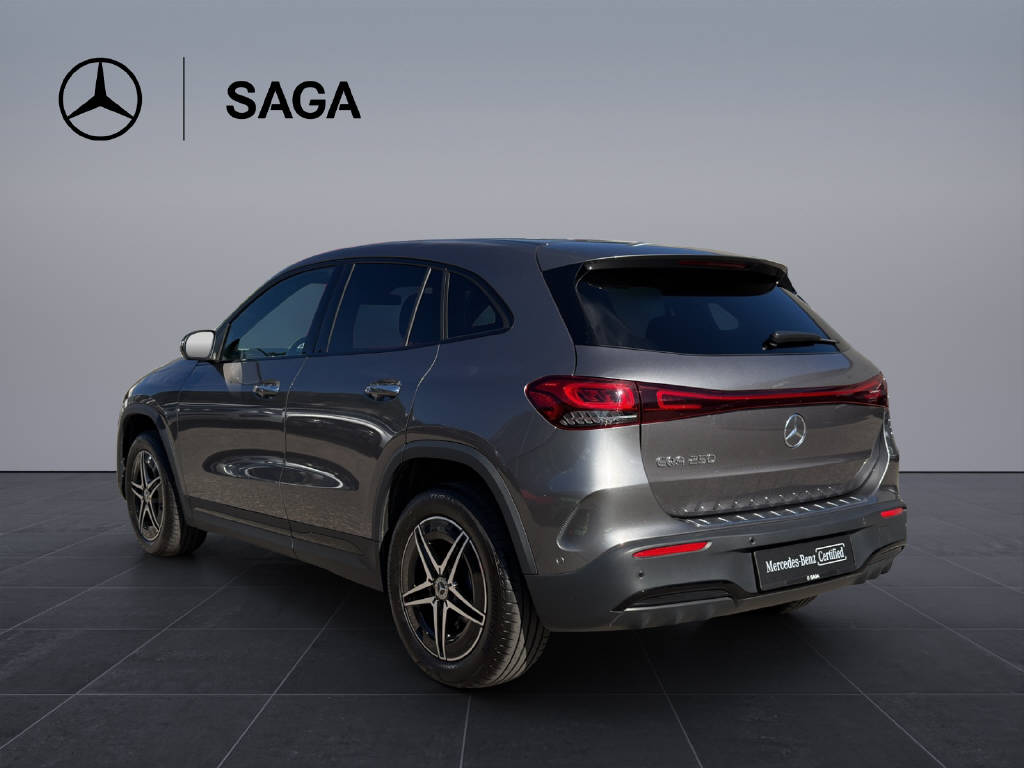 MERCEDES-BENZ EQA 250 AMG Line-image-3