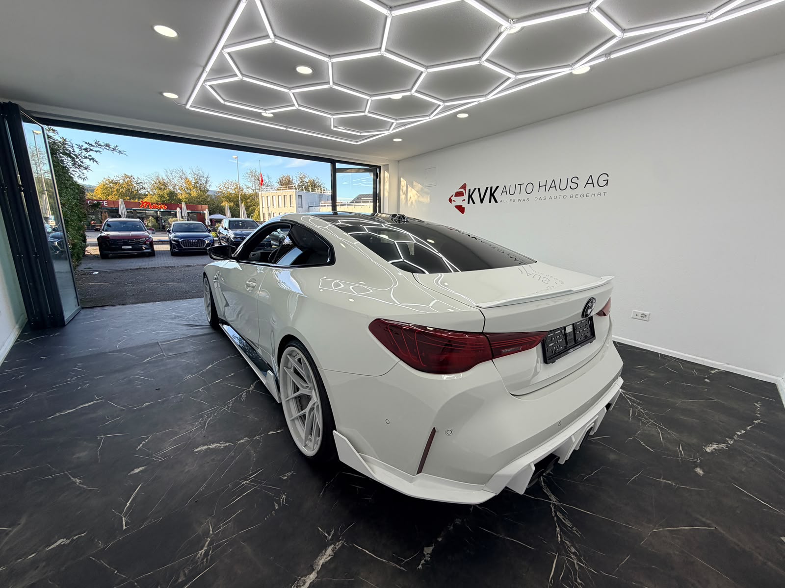 BMW M4 Coupé Competition | Widebody | Vollausstattung |-image-6