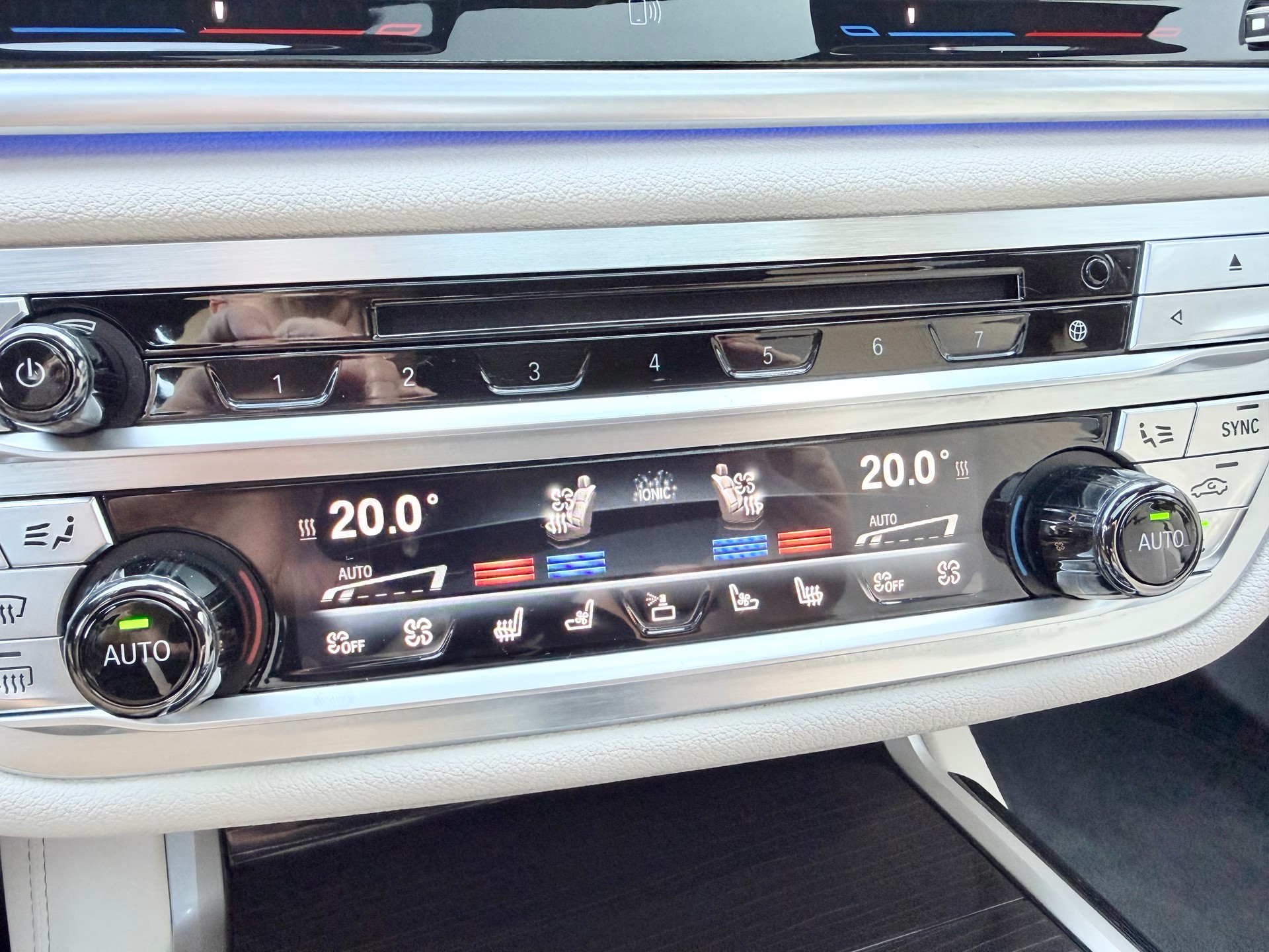 BMW 740d xDrive Steptronic-image-5