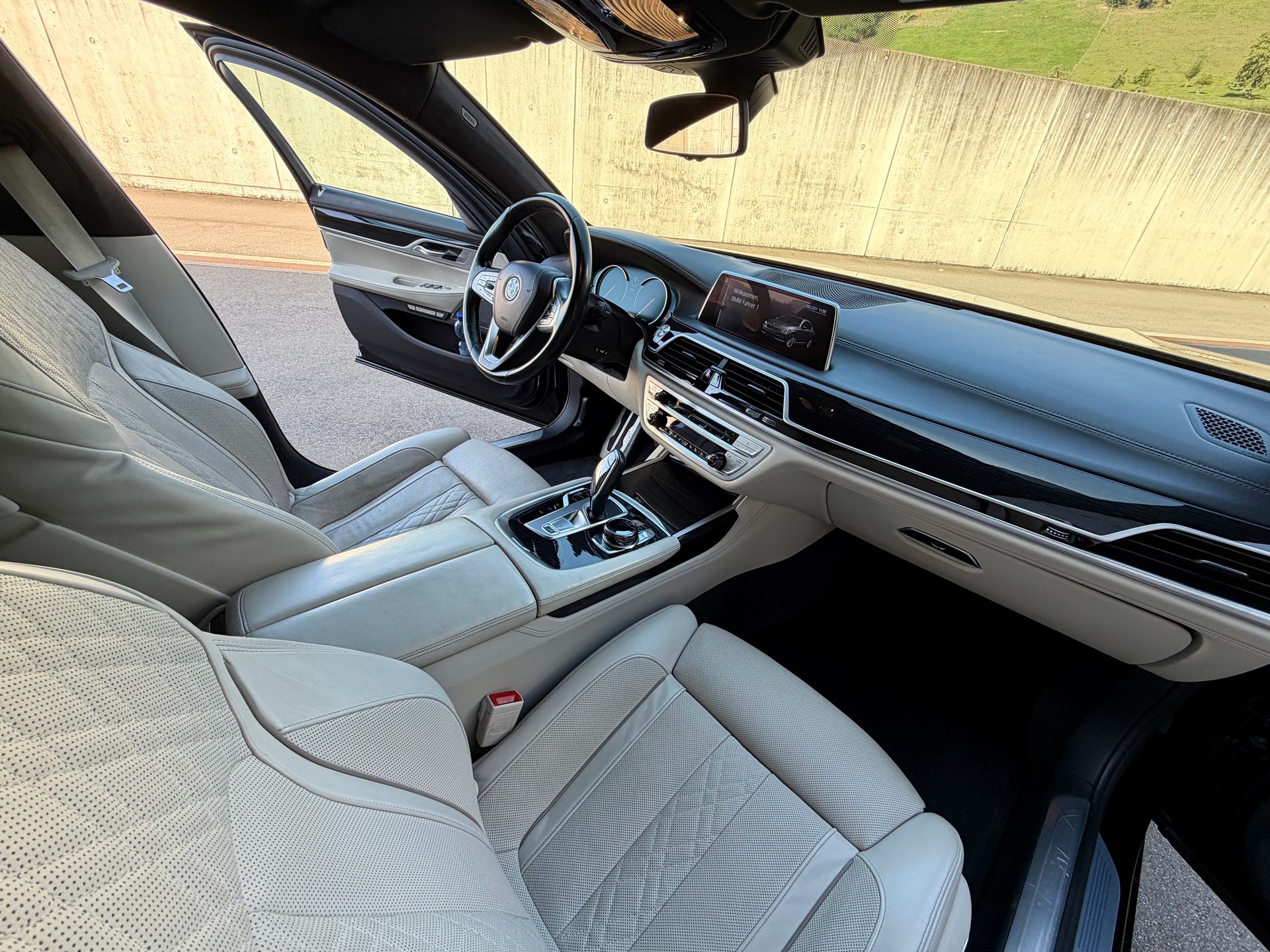 BMW 740d xDrive Steptronic-image-14