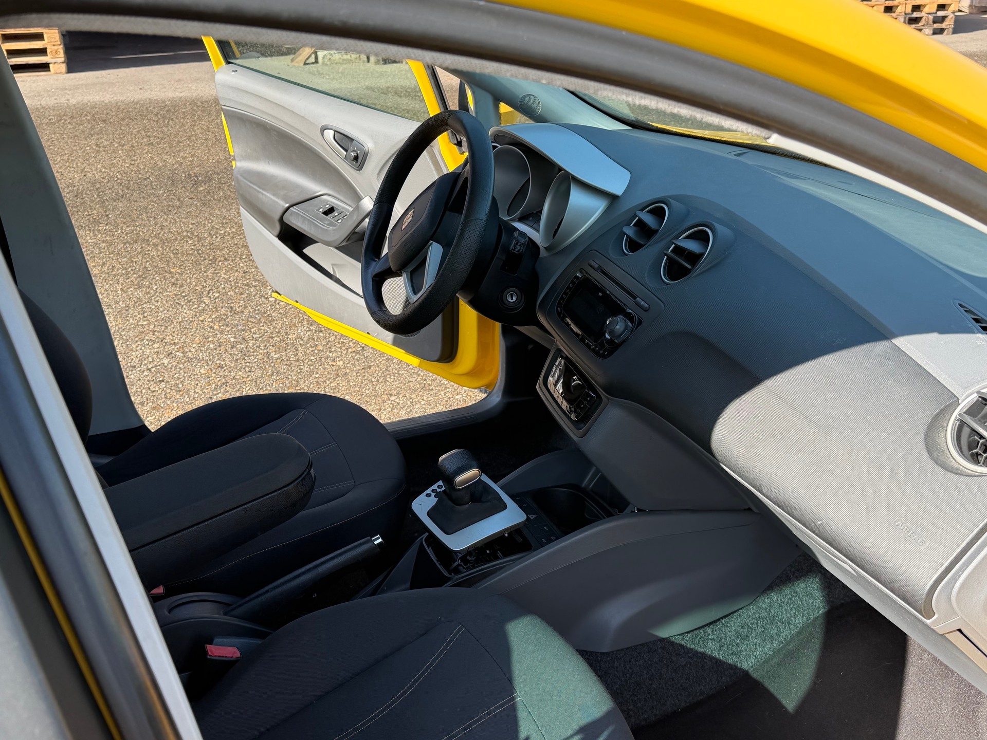 SEAT Ibiza 1.6 Style DSG-image-7
