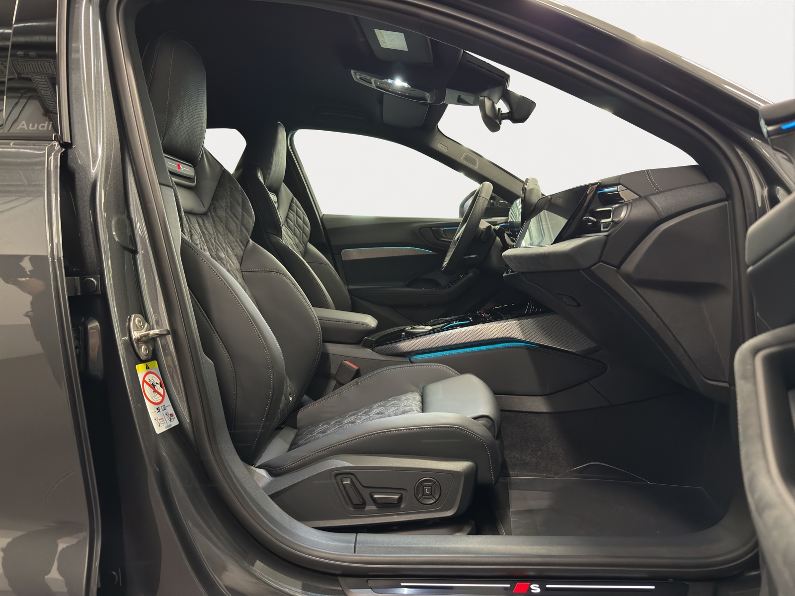 AUDI S5 Avant TFSI quattro S tronic-image-6