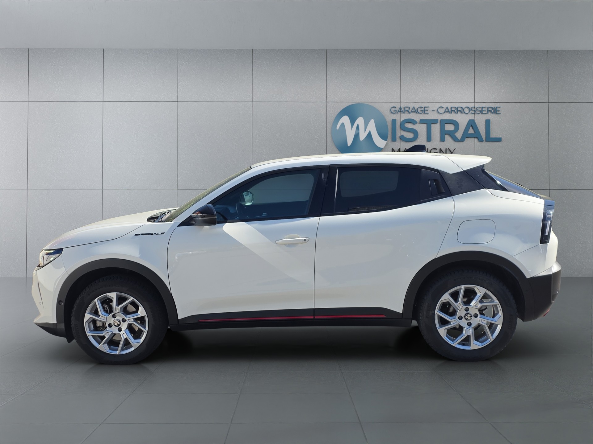 ALFA ROMEO Junior 1.2 Ibrida Speciale-image-1