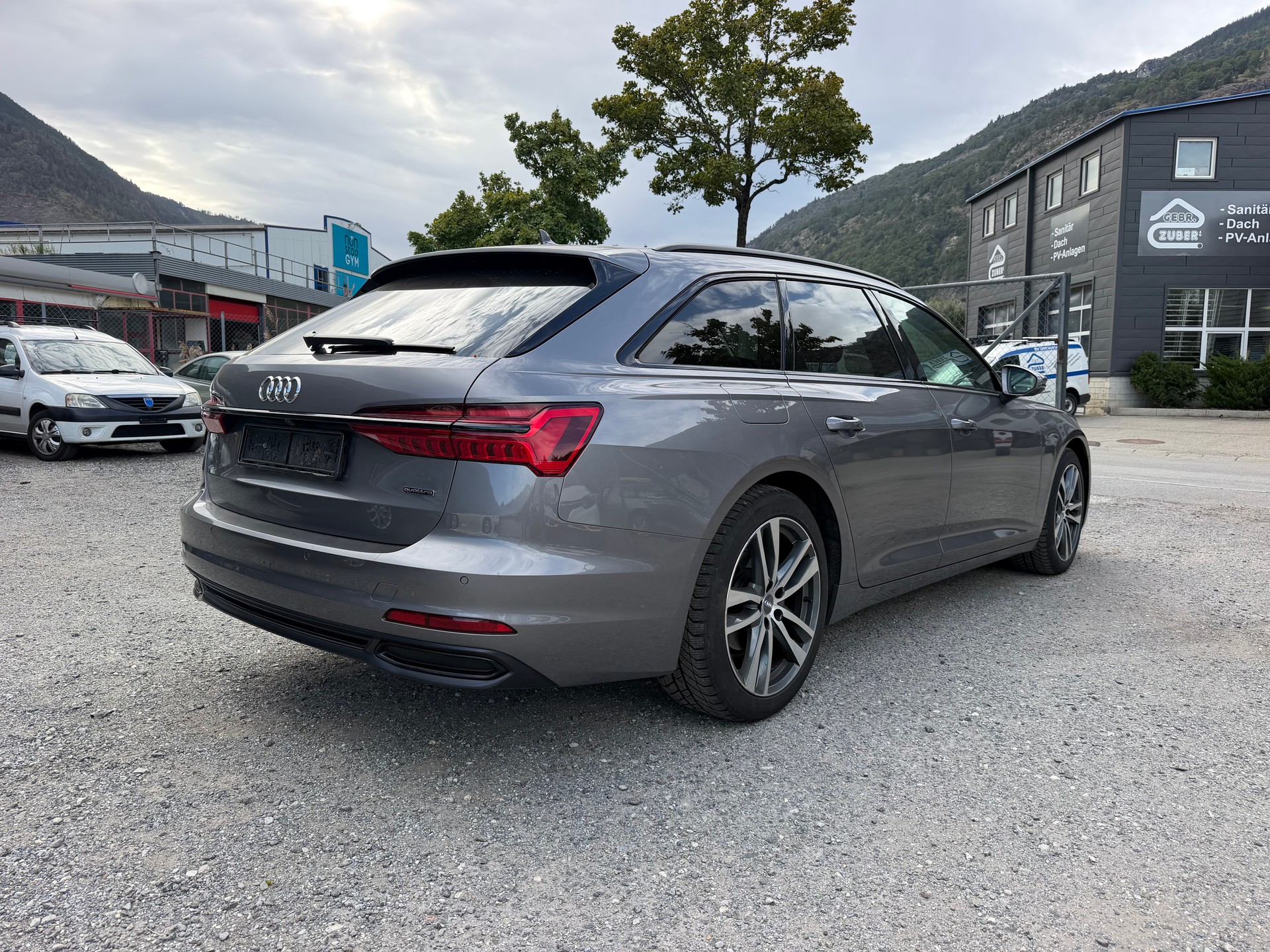 AUDI 40 tdi Avant Quattro-image-5
