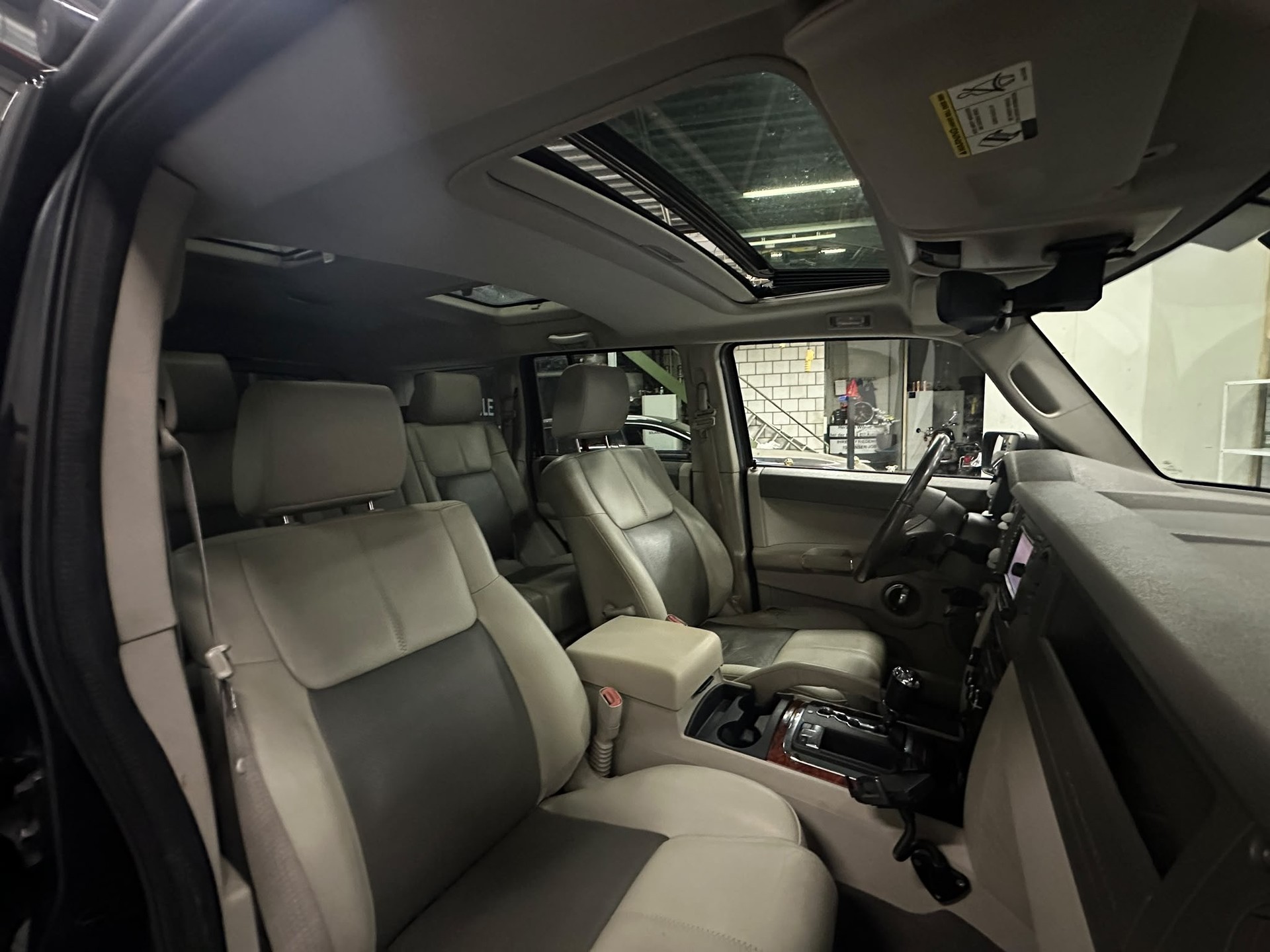 JEEP Commander 3.0 CRD Limited Automatic-image-10