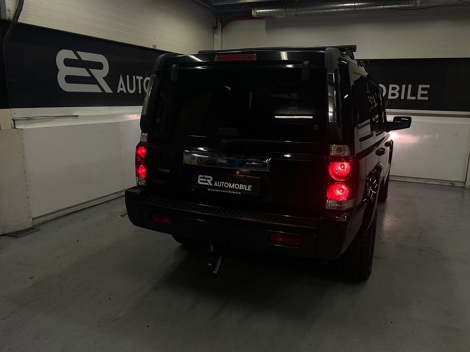 JEEP Commander 3.0 CRD Limited Automatic-image-6