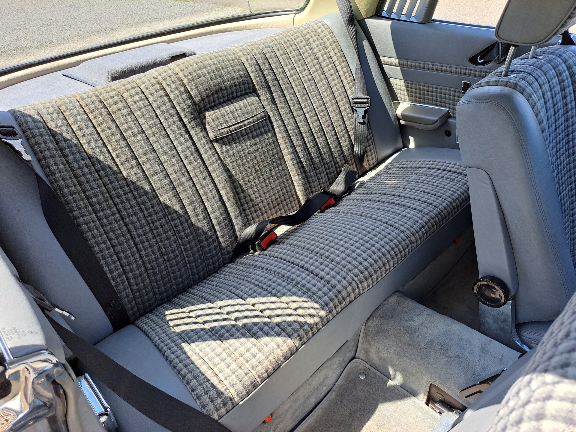 MERCEDES-BENZ SLC 280-image-10