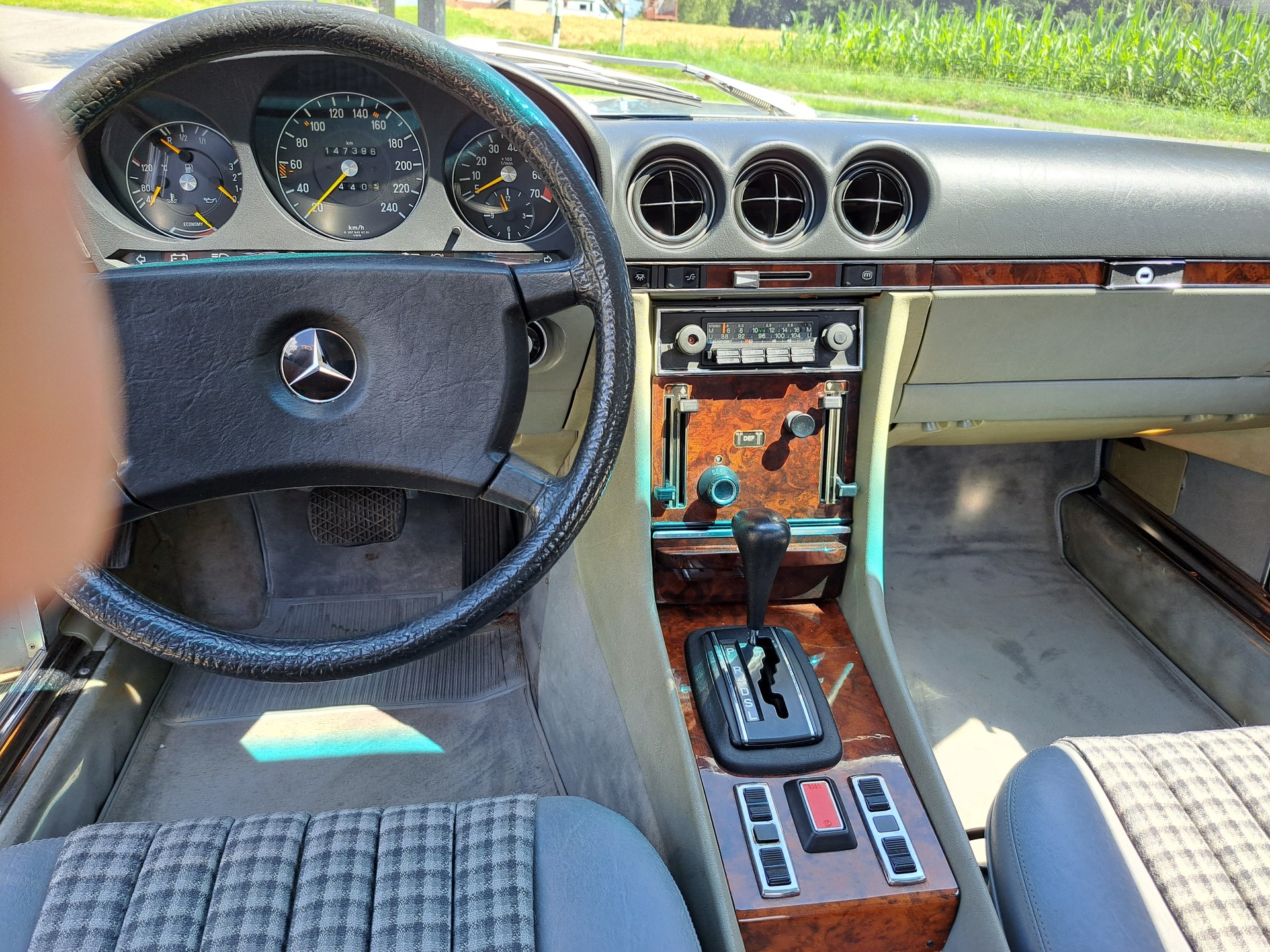 MERCEDES-BENZ SLC 280-image-13