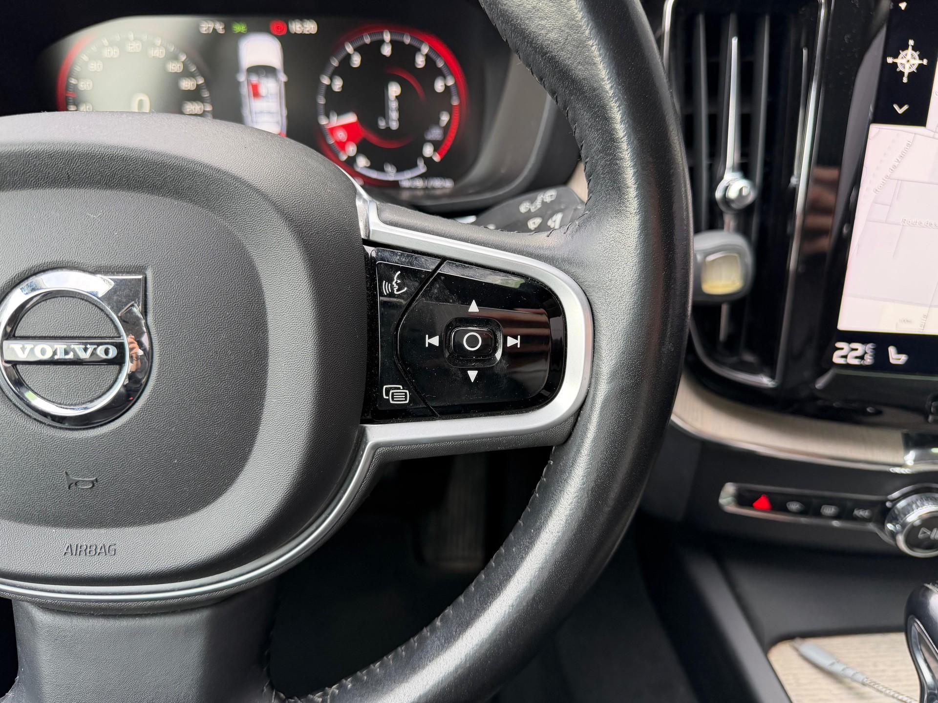 VOLVO XC60 T5 AWD Inscription Geartronic-image-15