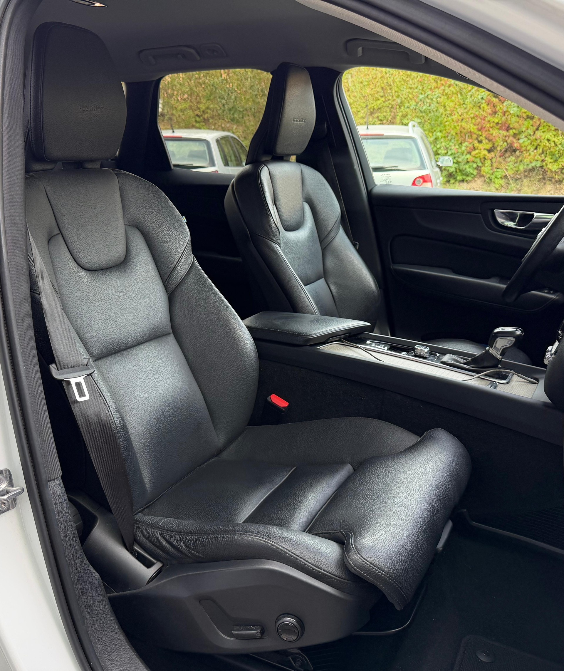 VOLVO XC60 T5 AWD Inscription Geartronic-image-11