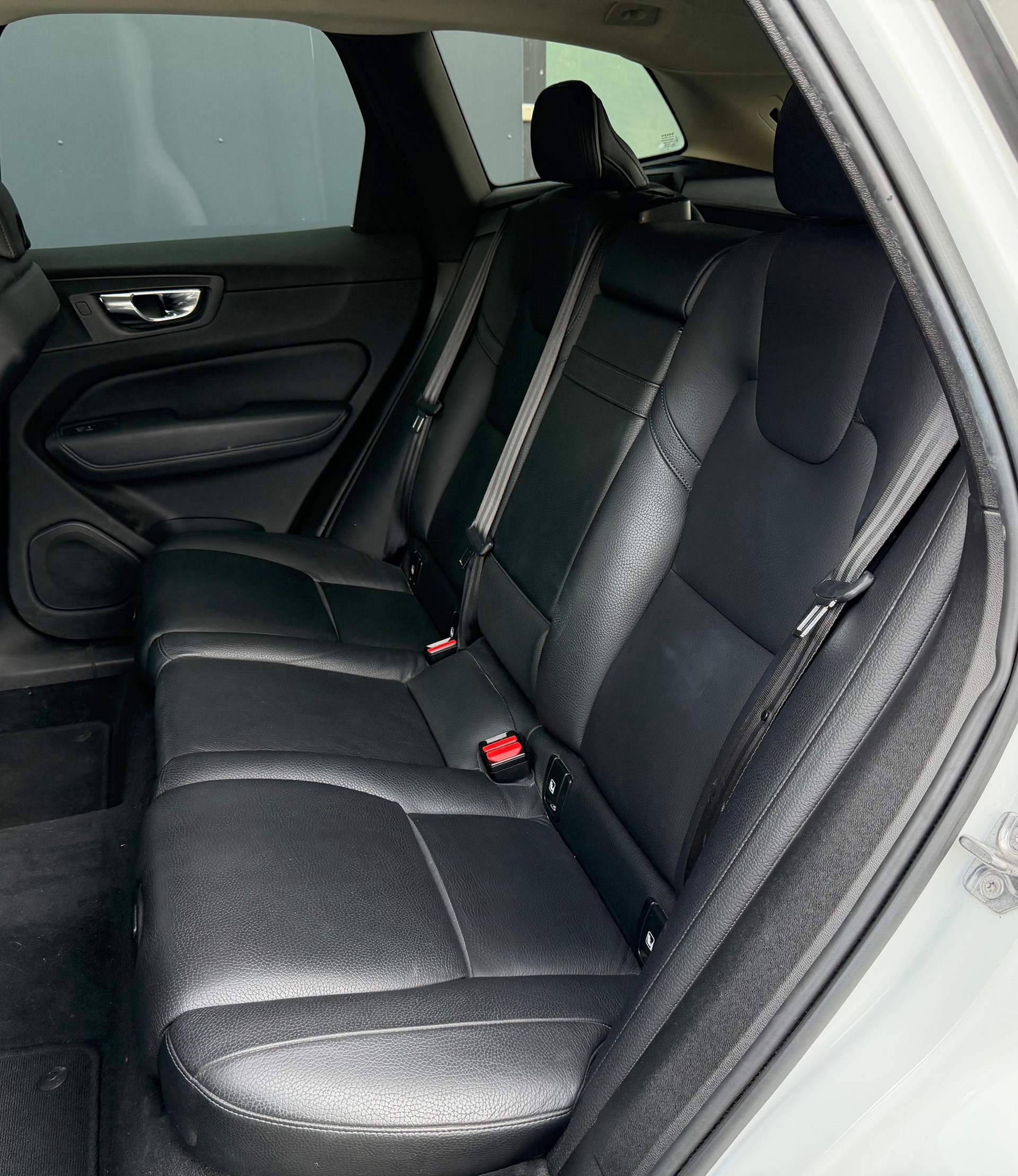 VOLVO XC60 T5 AWD Inscription Geartronic-image-10