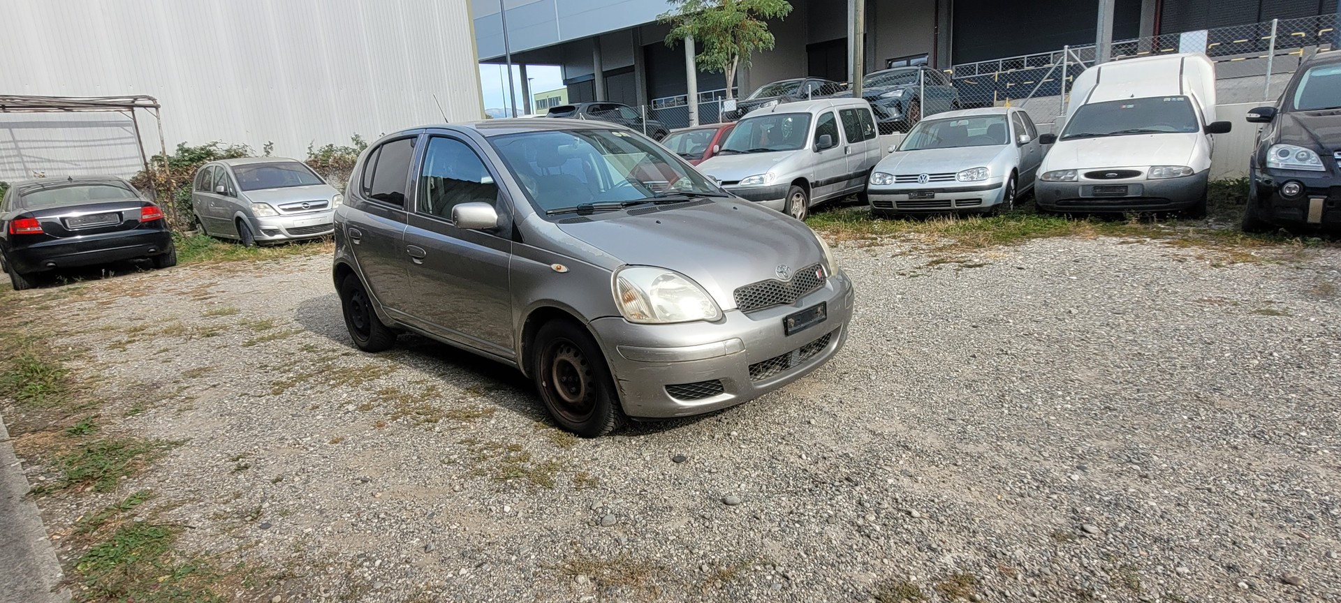 TOYOTA Yaris 1.3 Linea Luna-image-2