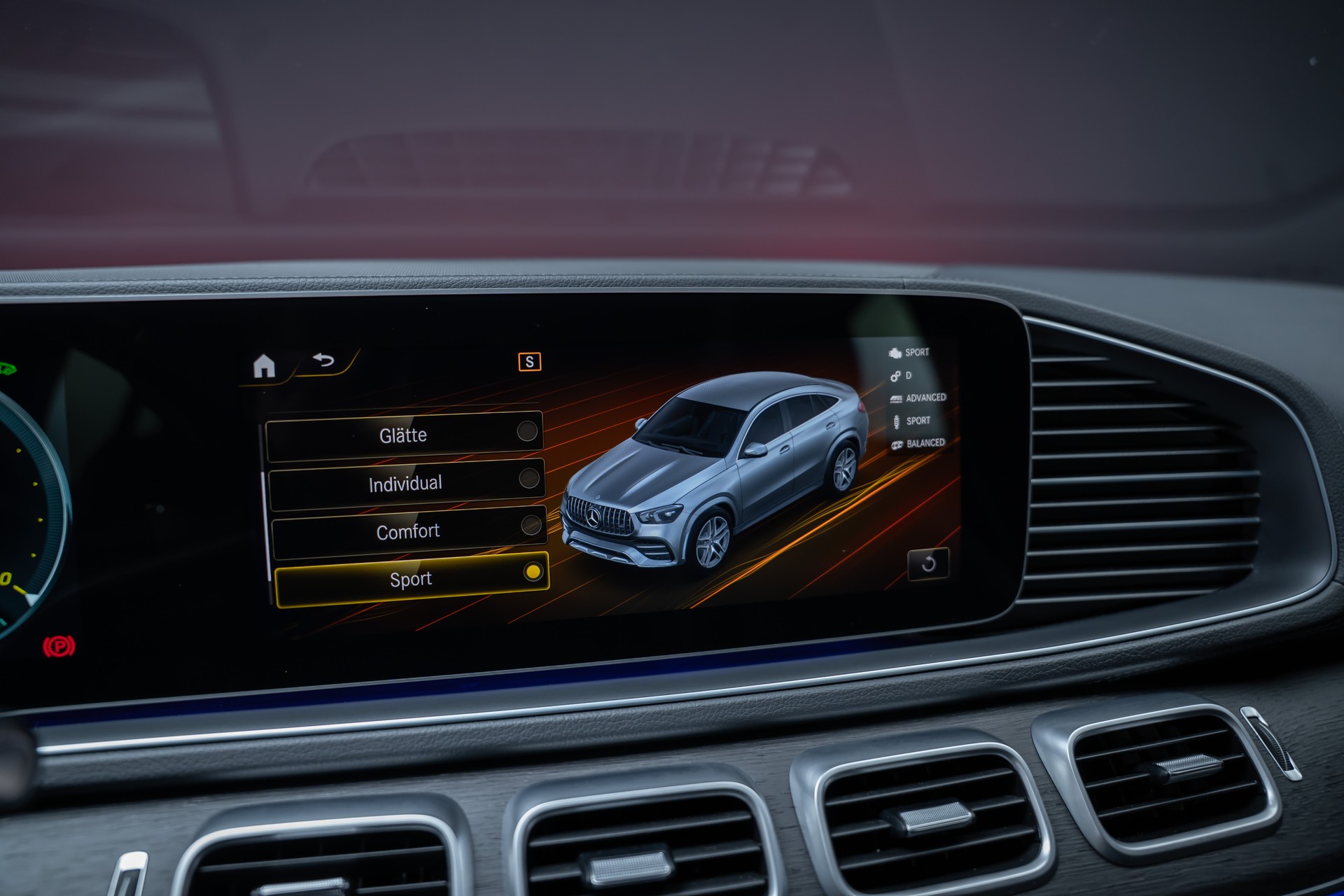 MERCEDES-BENZ GLE 53 AMG 4matic+ Coupé / Panorama / 360°Kamera / HeadUp-image-44