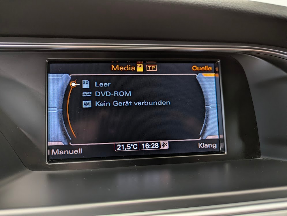 AUDI A4 Avant 2.0 TDI 190PS M-Tronic*2.HAND FRISCH MFK+SERVICE 12MT GAR NAVI FULL-ASSISTS AHK 1'700KG UVM-image-15