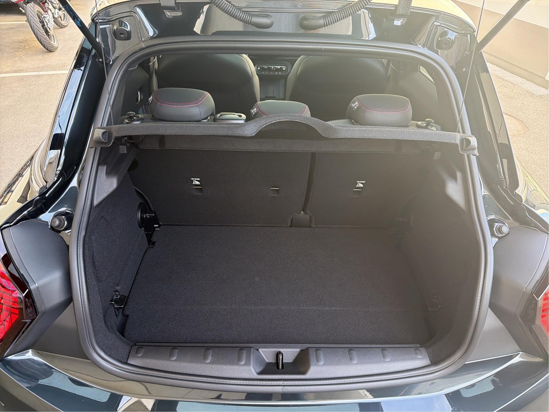 MINI Cooper 5 door S-image-15