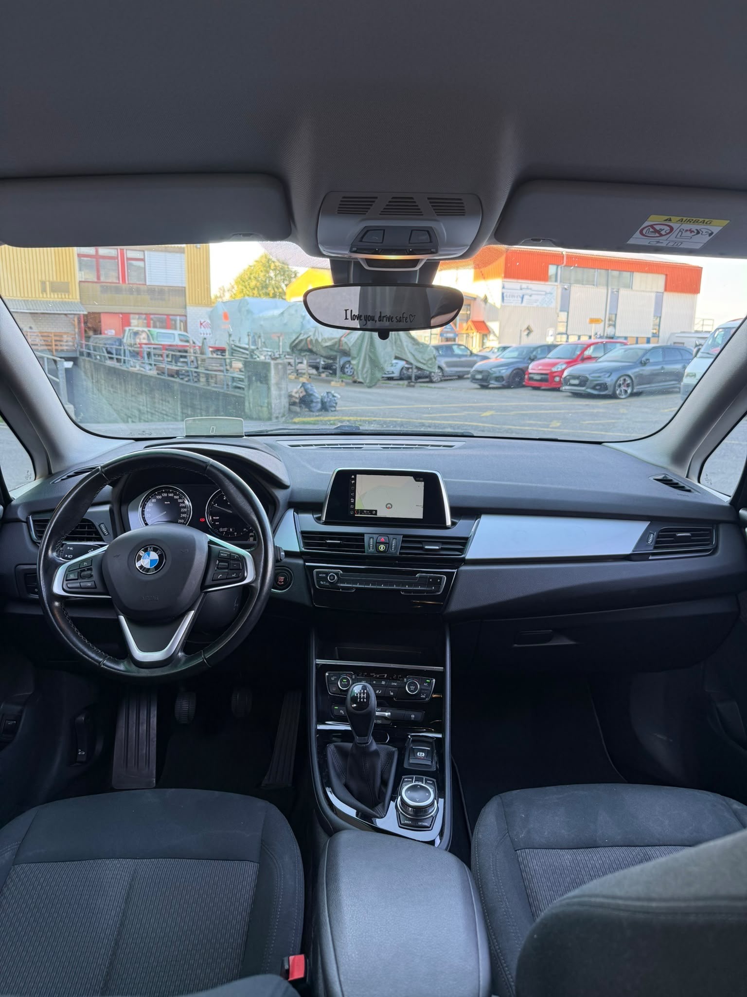 BMW 216d Gran Tourer-image-9