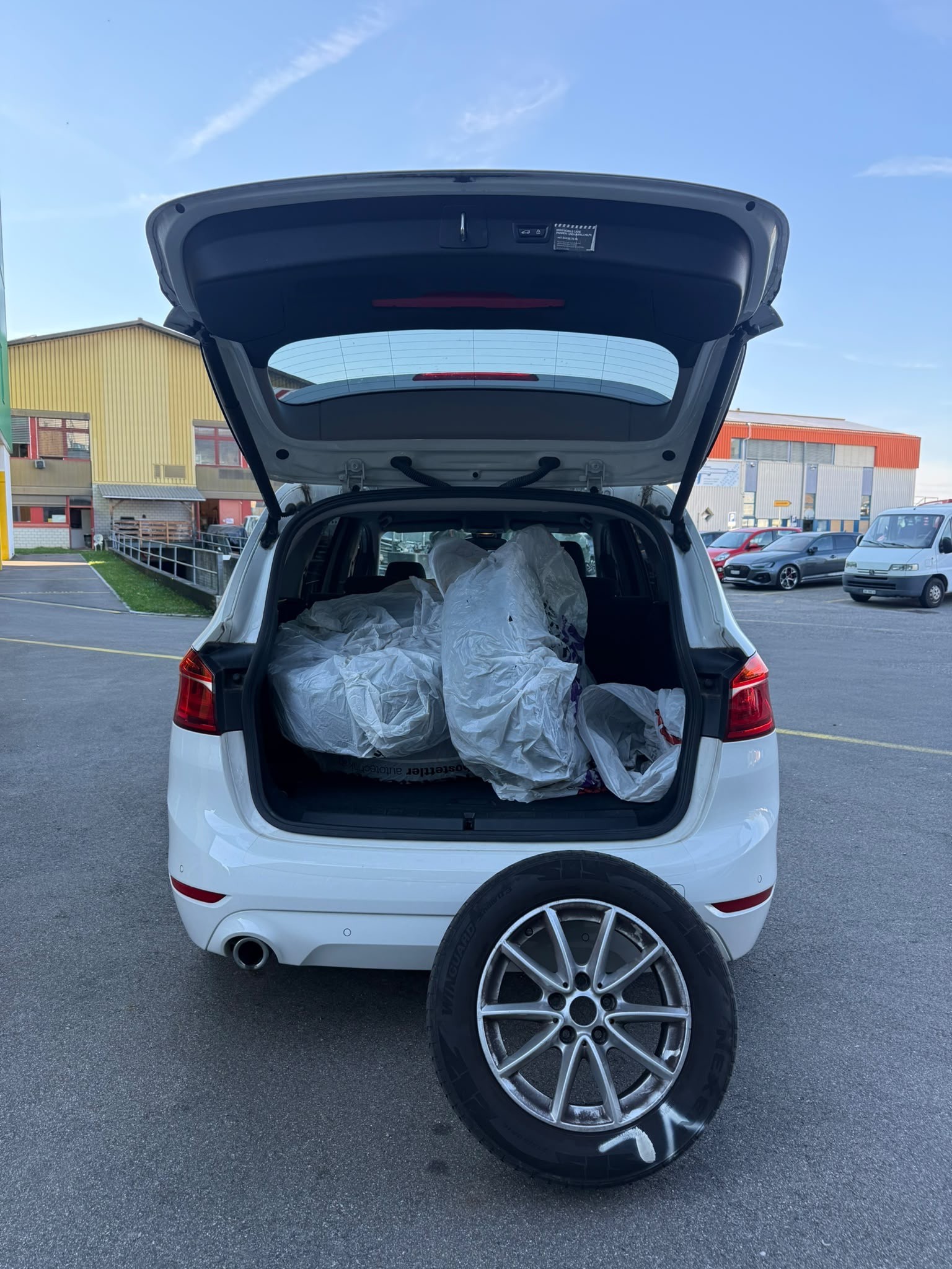 BMW 216d Gran Tourer-image-15