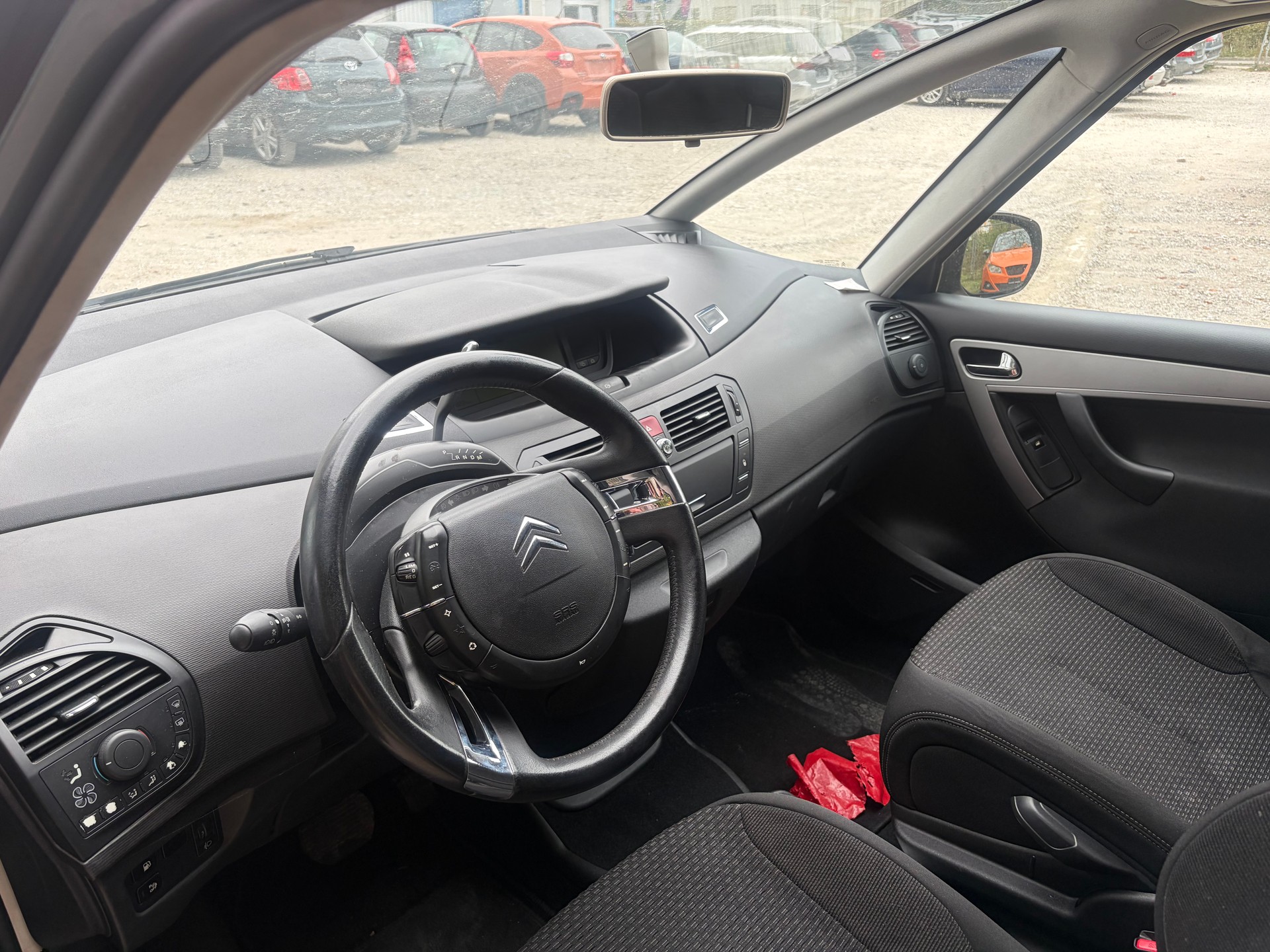CITROEN C4 Picasso 1.6i 16V THP Dynamique BMP6-image-1