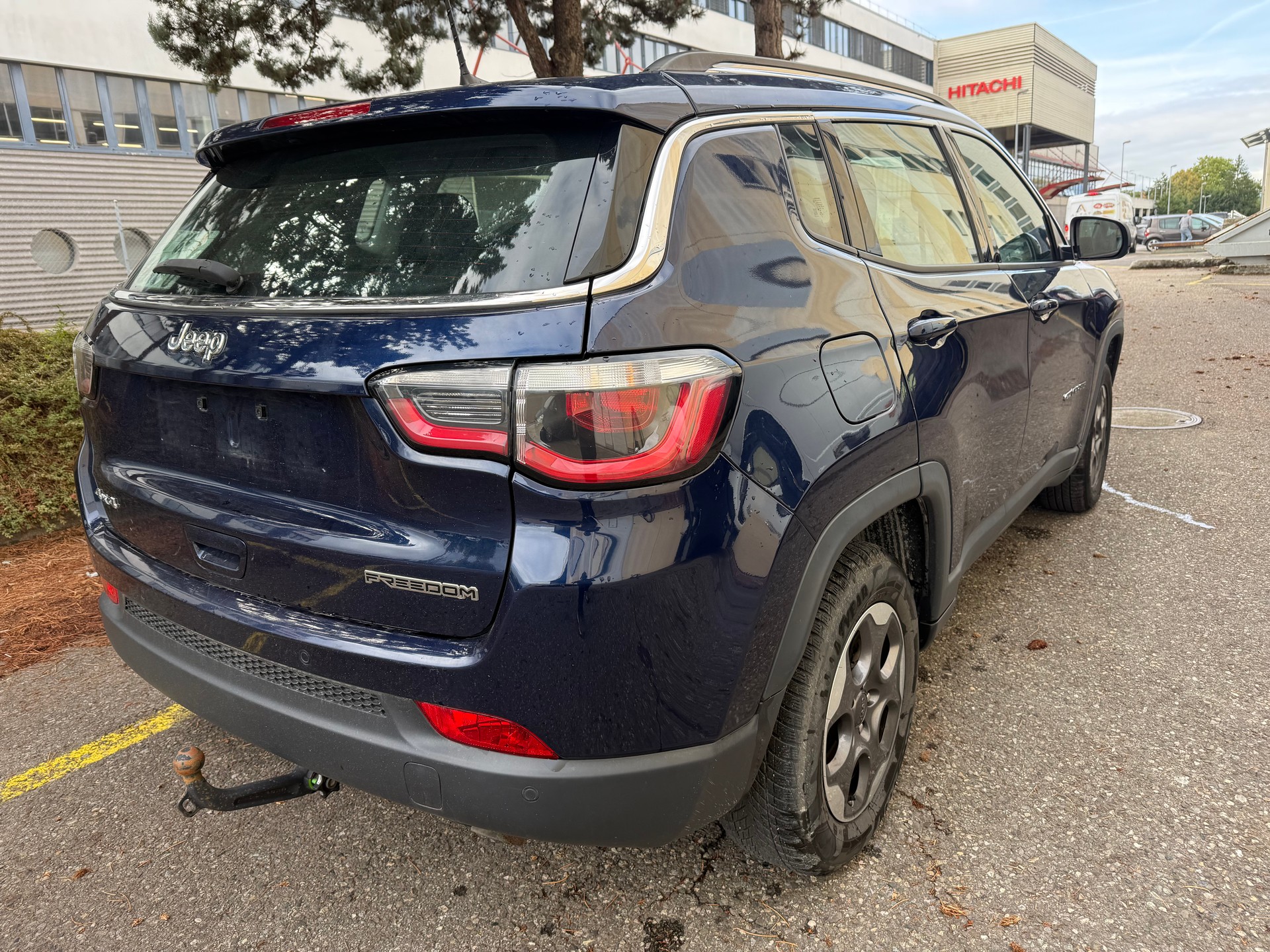 JEEP Compass 1.4 Turbo Freedom AWD 9ATX-image-5