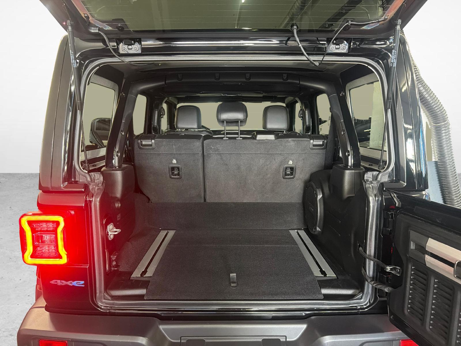 JEEP Wrangler 2.0 Turbo 80th Anniversary Unlimited 4xe-image-17