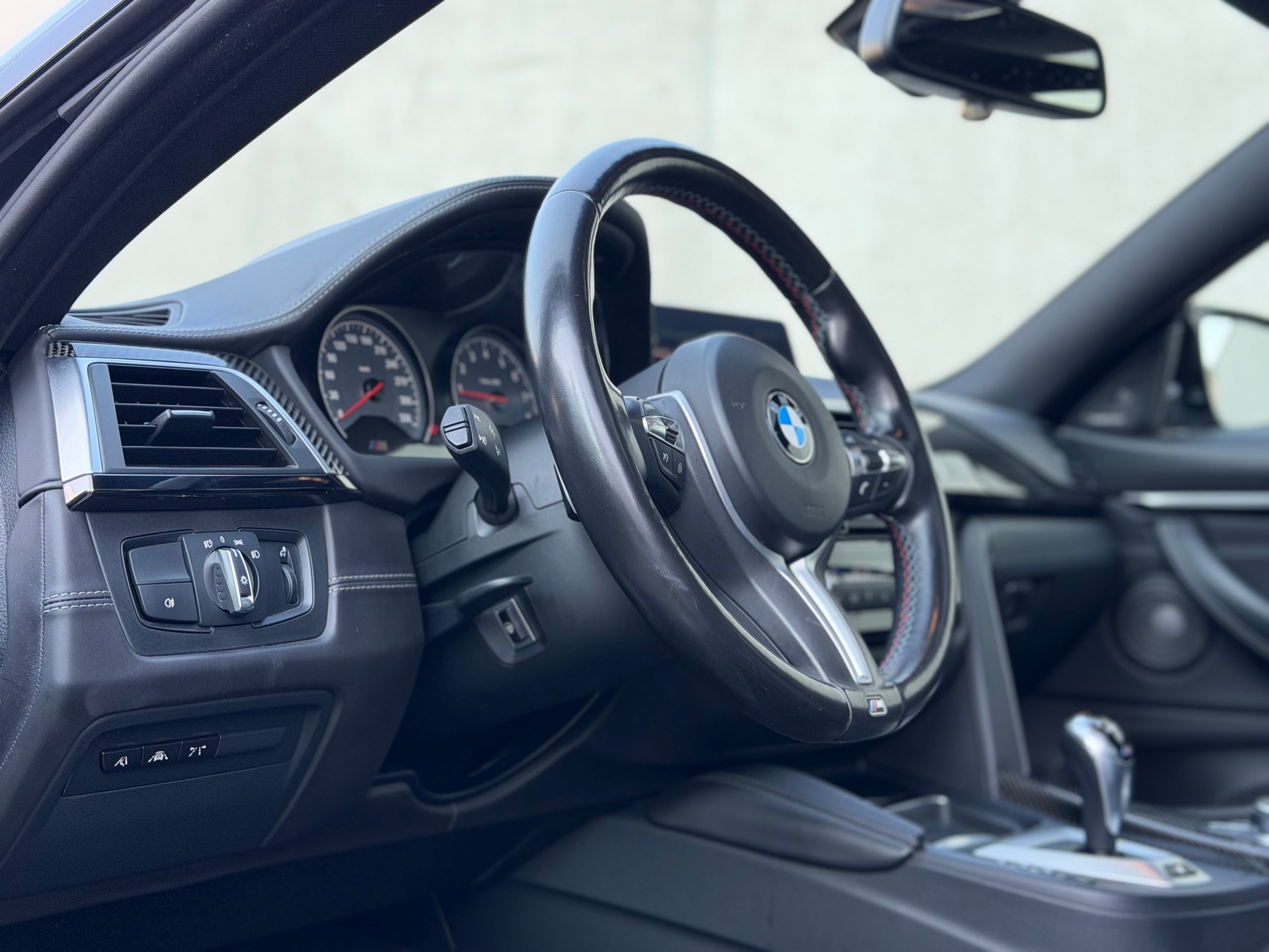 BMW M4 Coupé Competition DKG-image-14