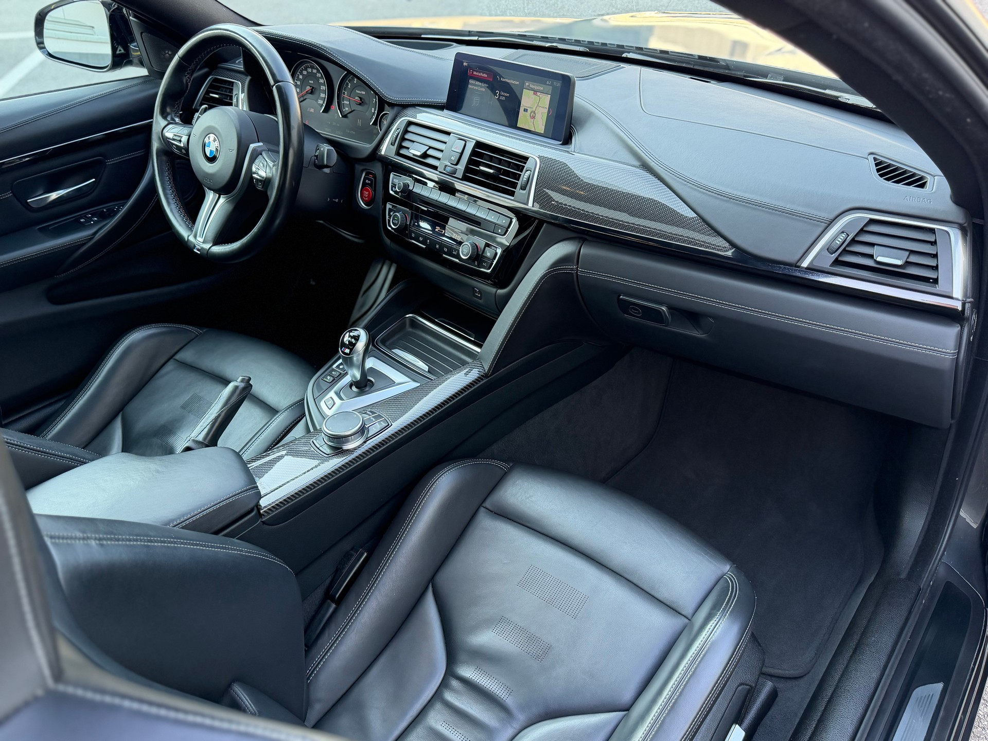 BMW M4 Coupé Competition DKG-image-11