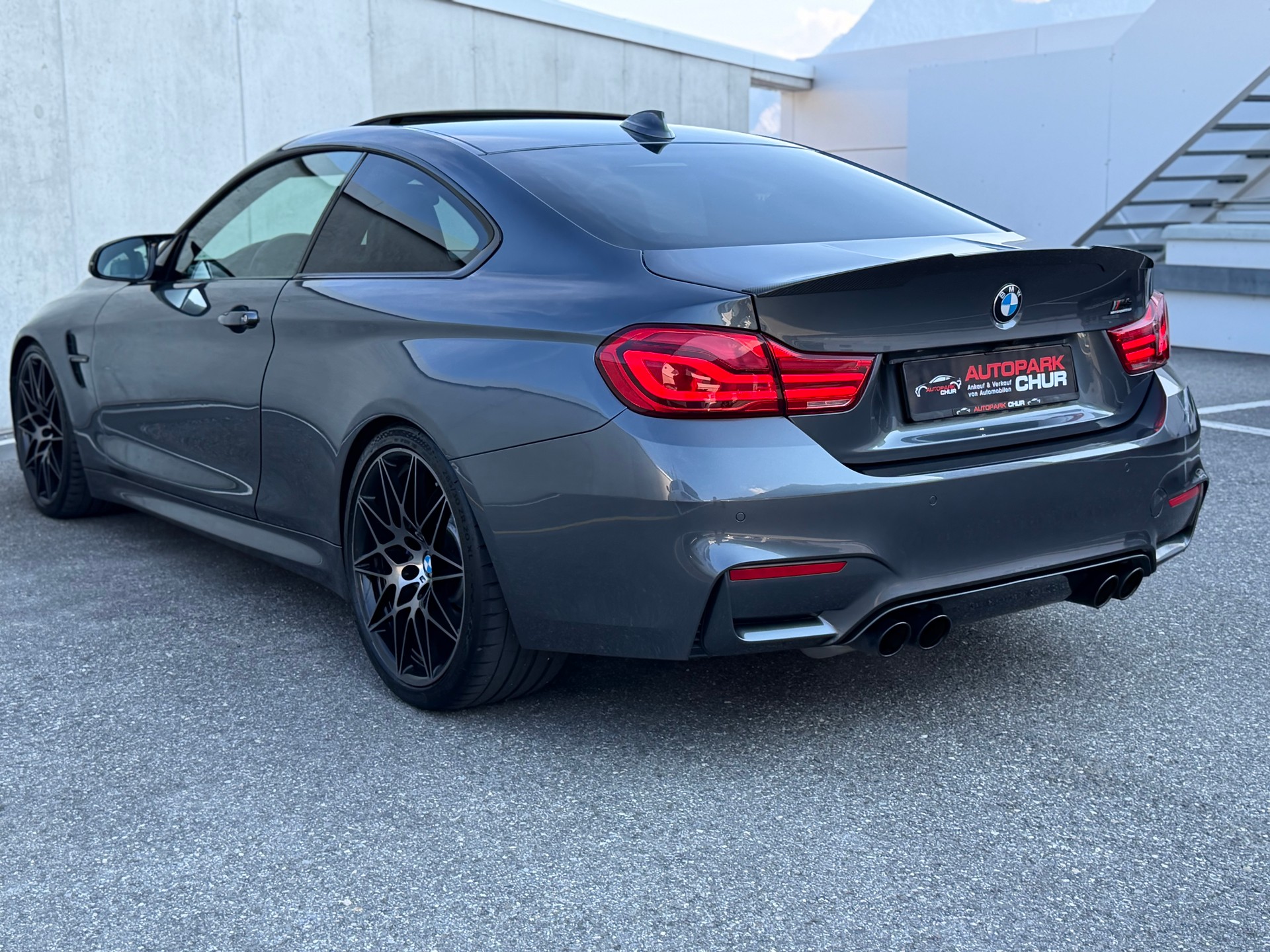 BMW M4 Coupé Competition DKG-image-2
