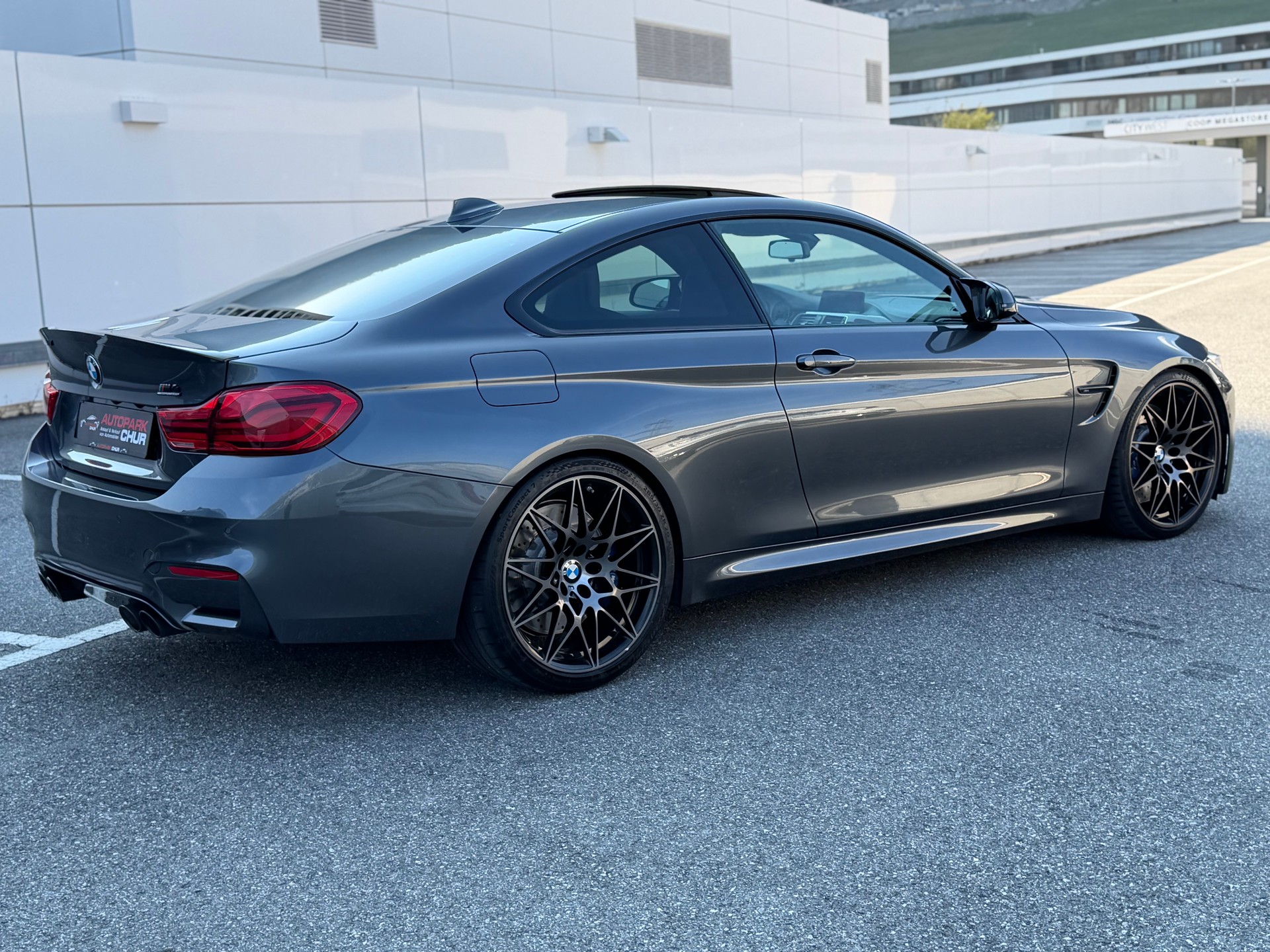 BMW M4 Coupé Competition DKG-image-5