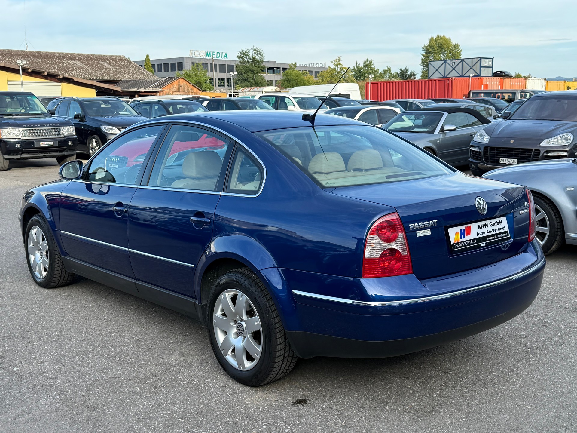 VW Passat 2.8 V6 4Motion Highline Automatik / Frisch ab MFK 09.2026 / Servicegepflegt / Navi / Leder/Alcantara / Sitzheizung-image-5