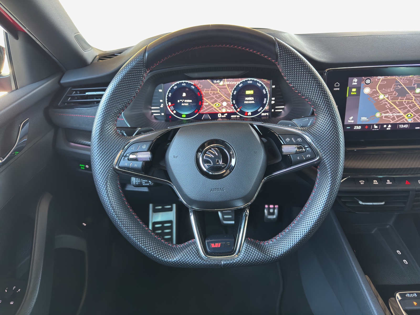 SKODA Octavia Combi 2.0 TDI DSG RS 4x4-image-9