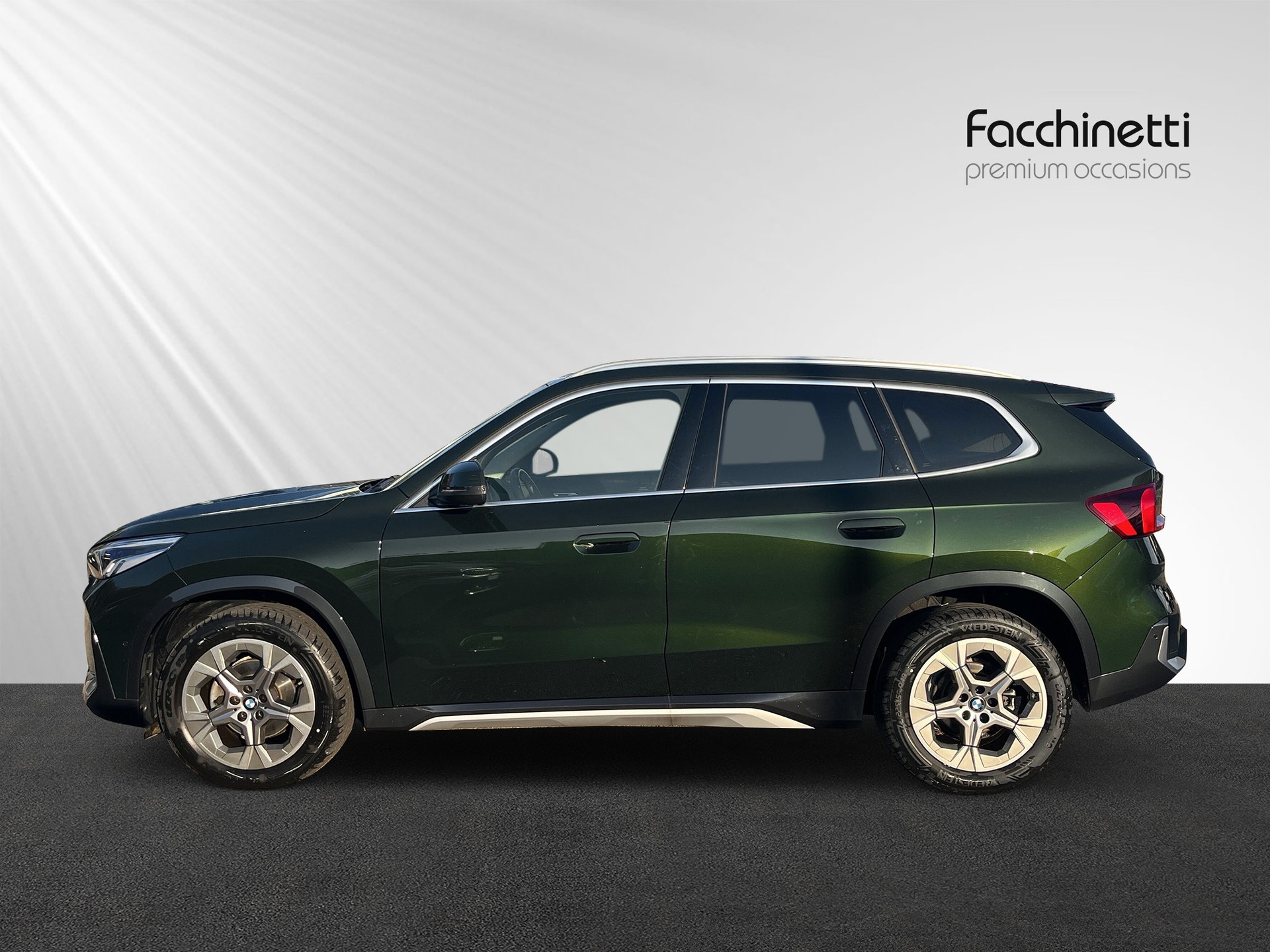 BMW X1 sDrive 18i xLine-image-1