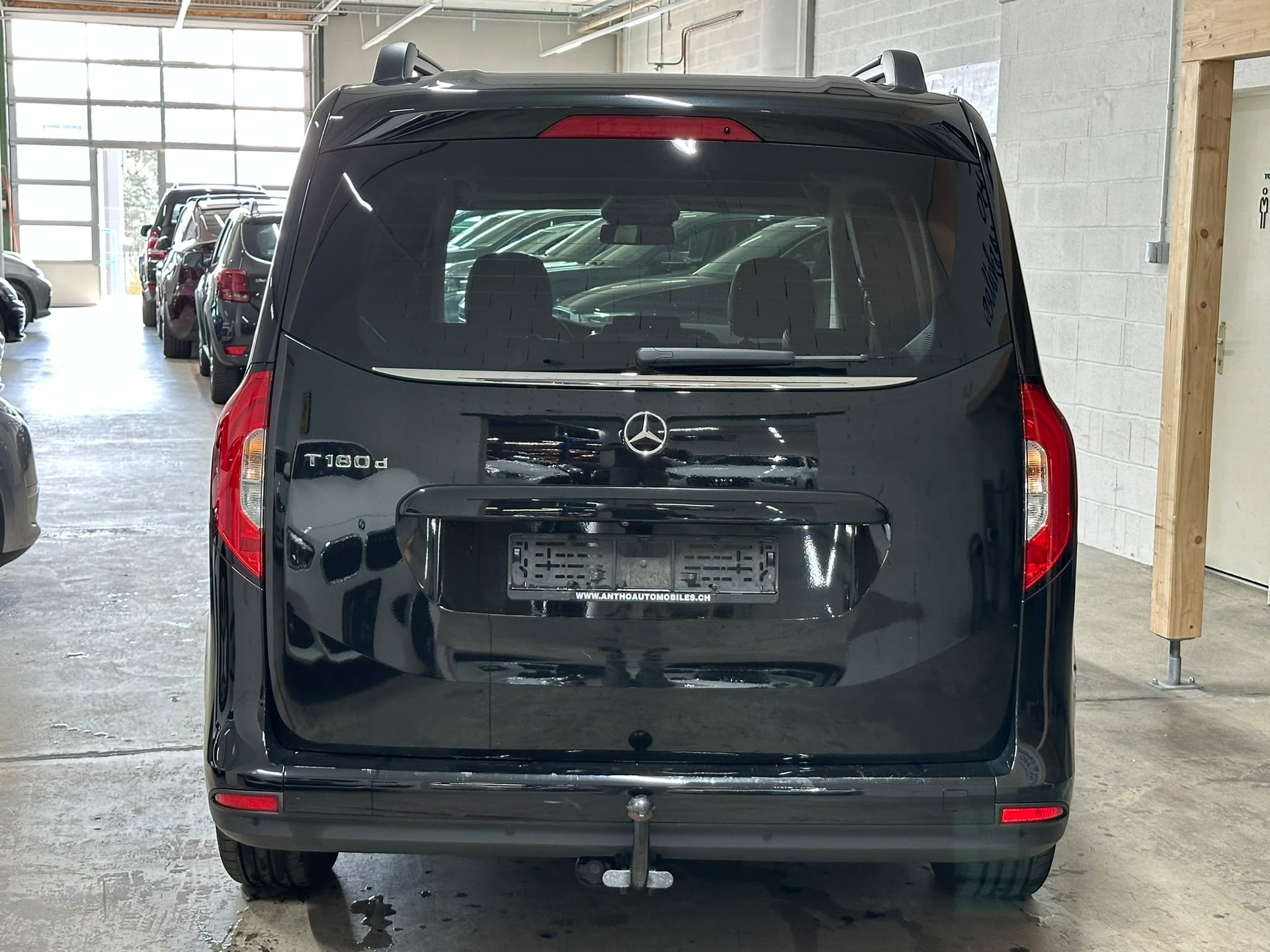 MERCEDES-BENZ T-Klasse 180D Style Automat-image-5