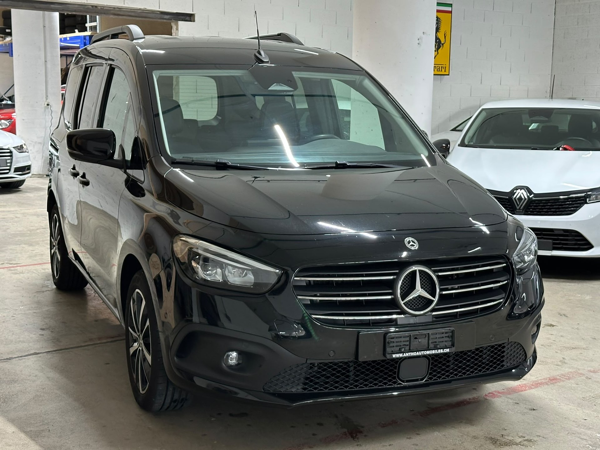 MERCEDES-BENZ T-Klasse 180D Style Automat-image-1