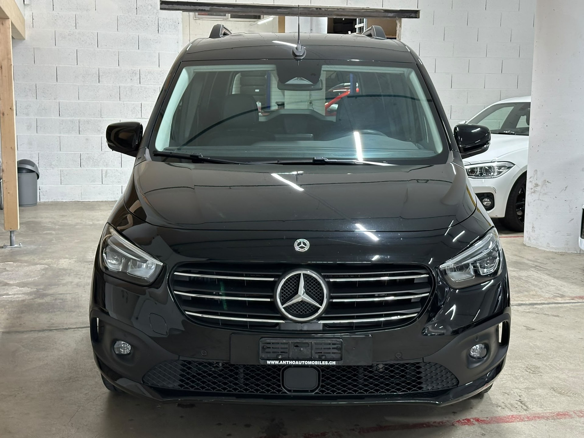 MERCEDES-BENZ T-Klasse 180D Style Automat-image-2
