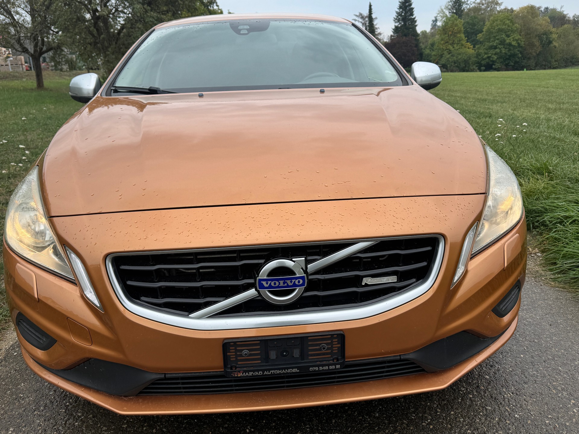 VOLVO S60 T5 R-Design-image-0