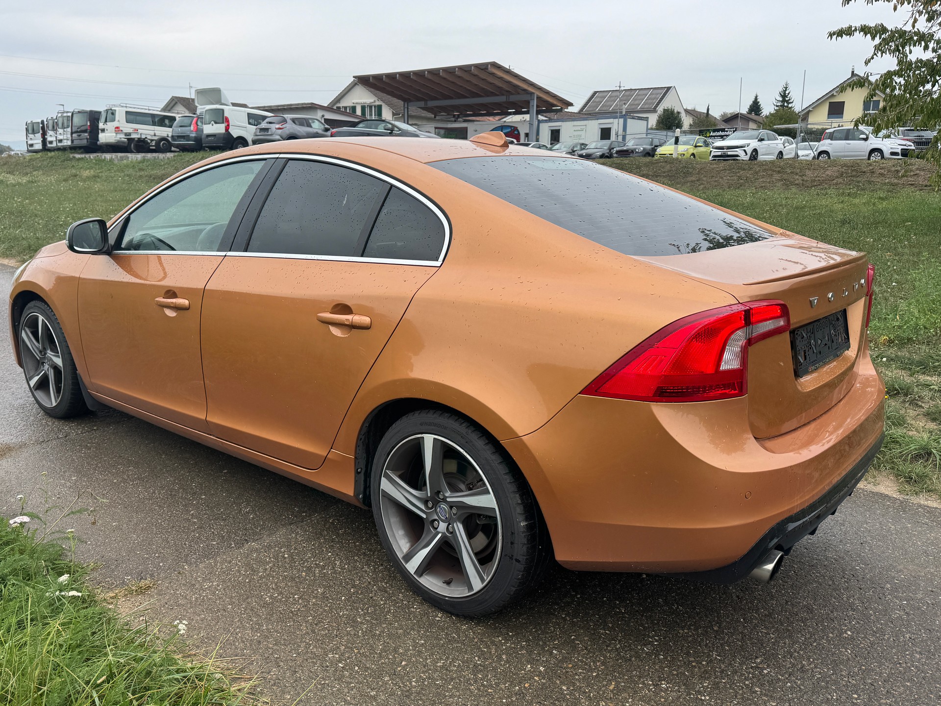 VOLVO S60 T5 R-Design-image-5