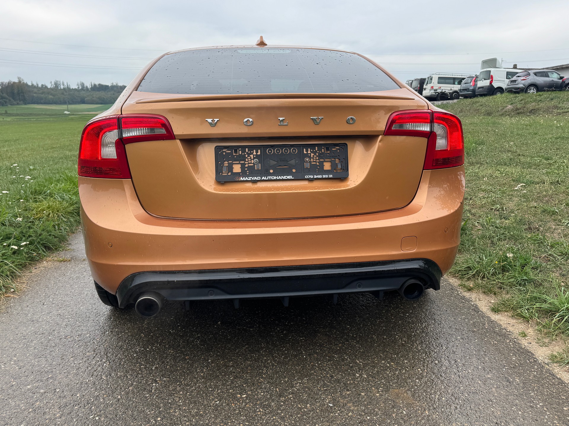 VOLVO S60 T5 R-Design-image-3