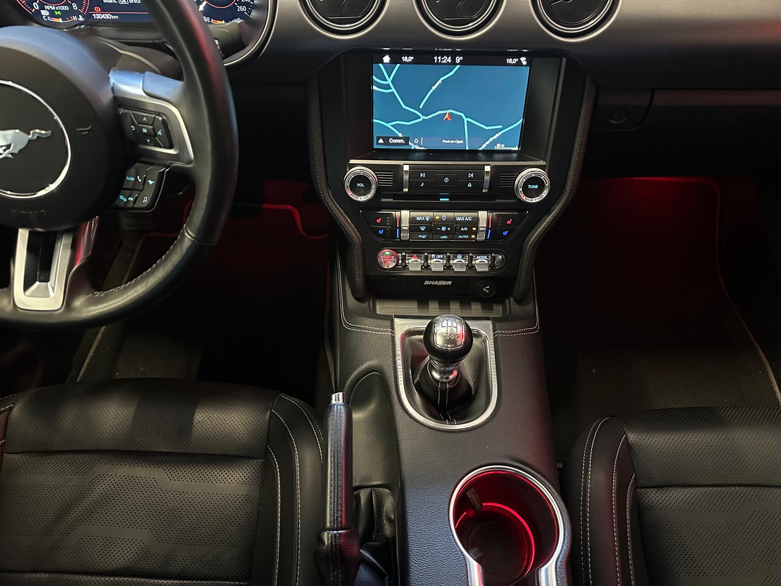 FORD Mustang Fastback 2.3-image-13