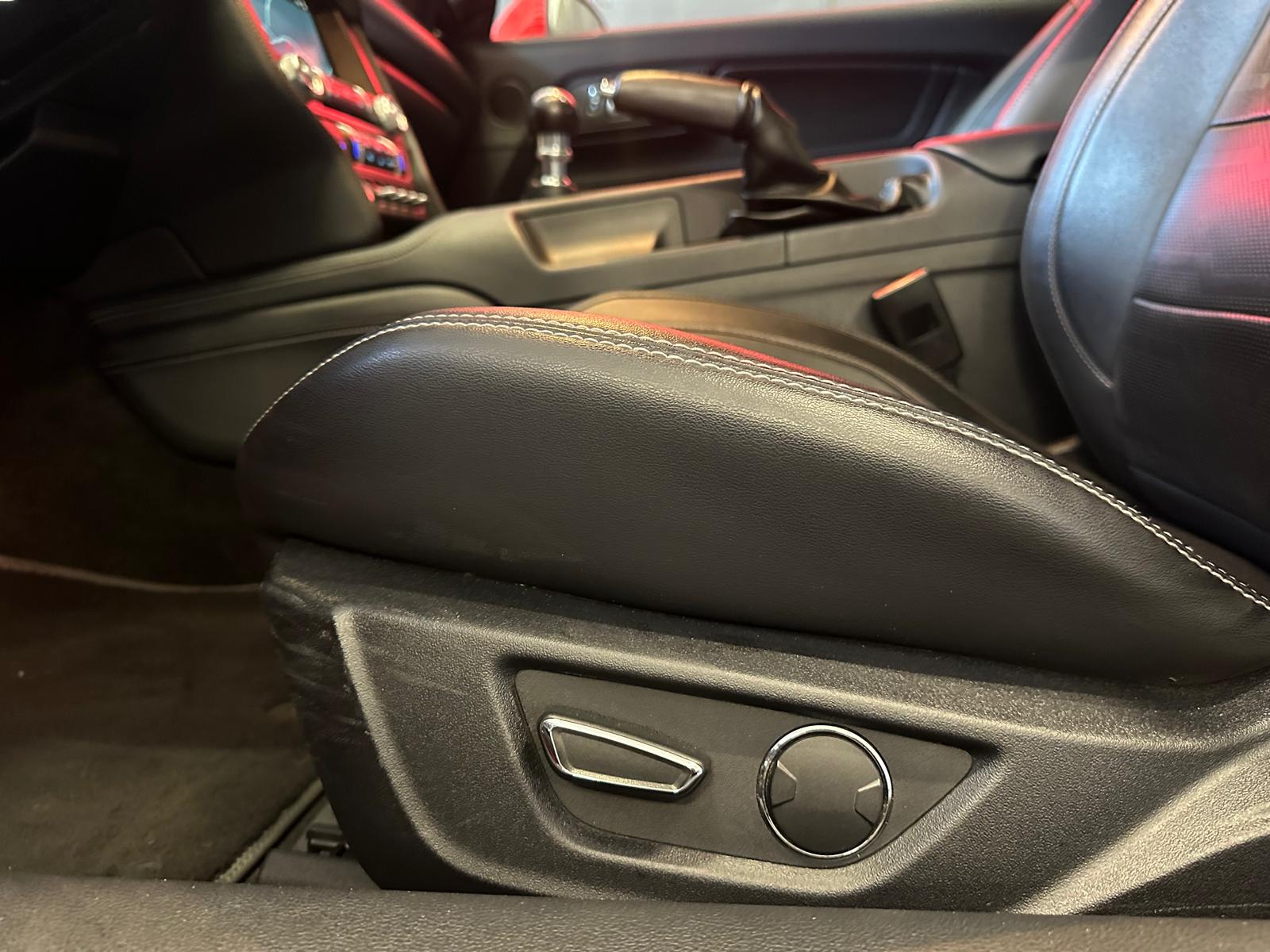 FORD Mustang Fastback 2.3-image-9