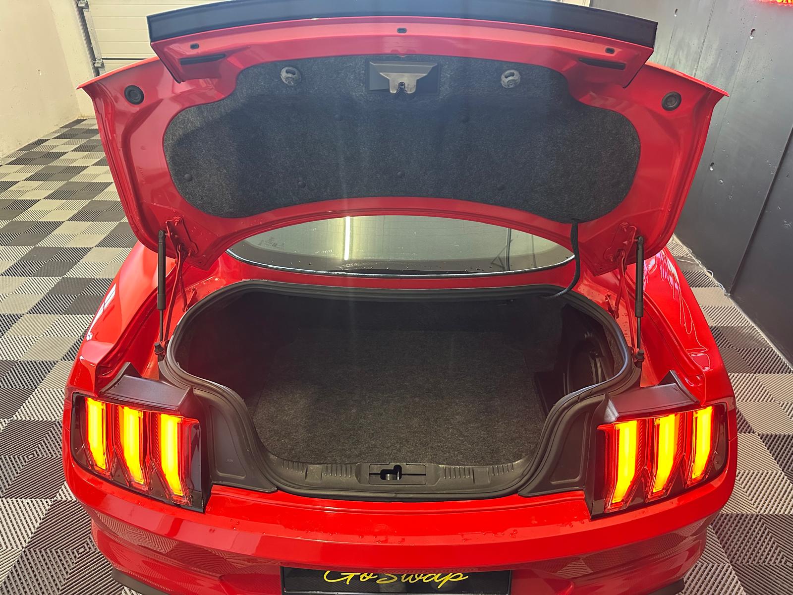 FORD Mustang Fastback 2.3-image-24