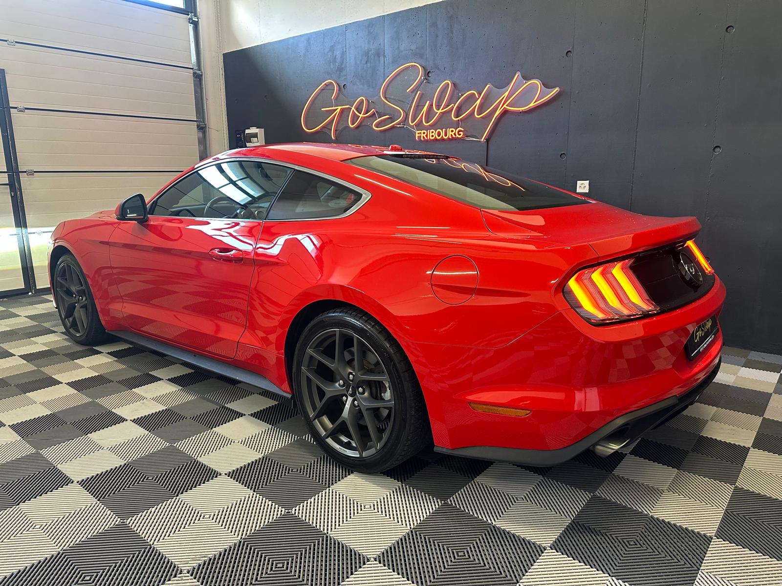 FORD Mustang Fastback 2.3-image-3