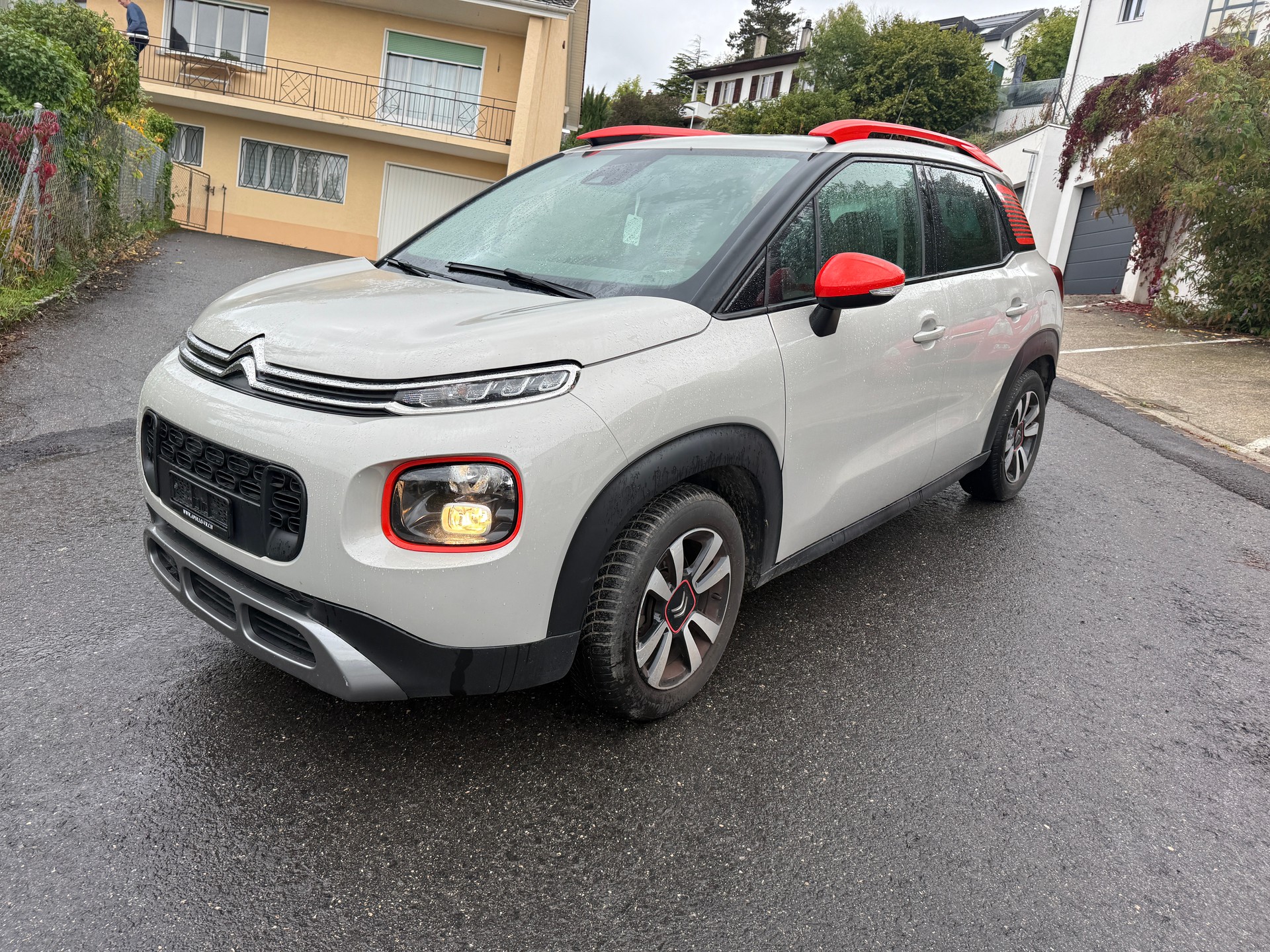 CITROEN C3 Aircross 1.2i PureTech Shine EAT-image-2