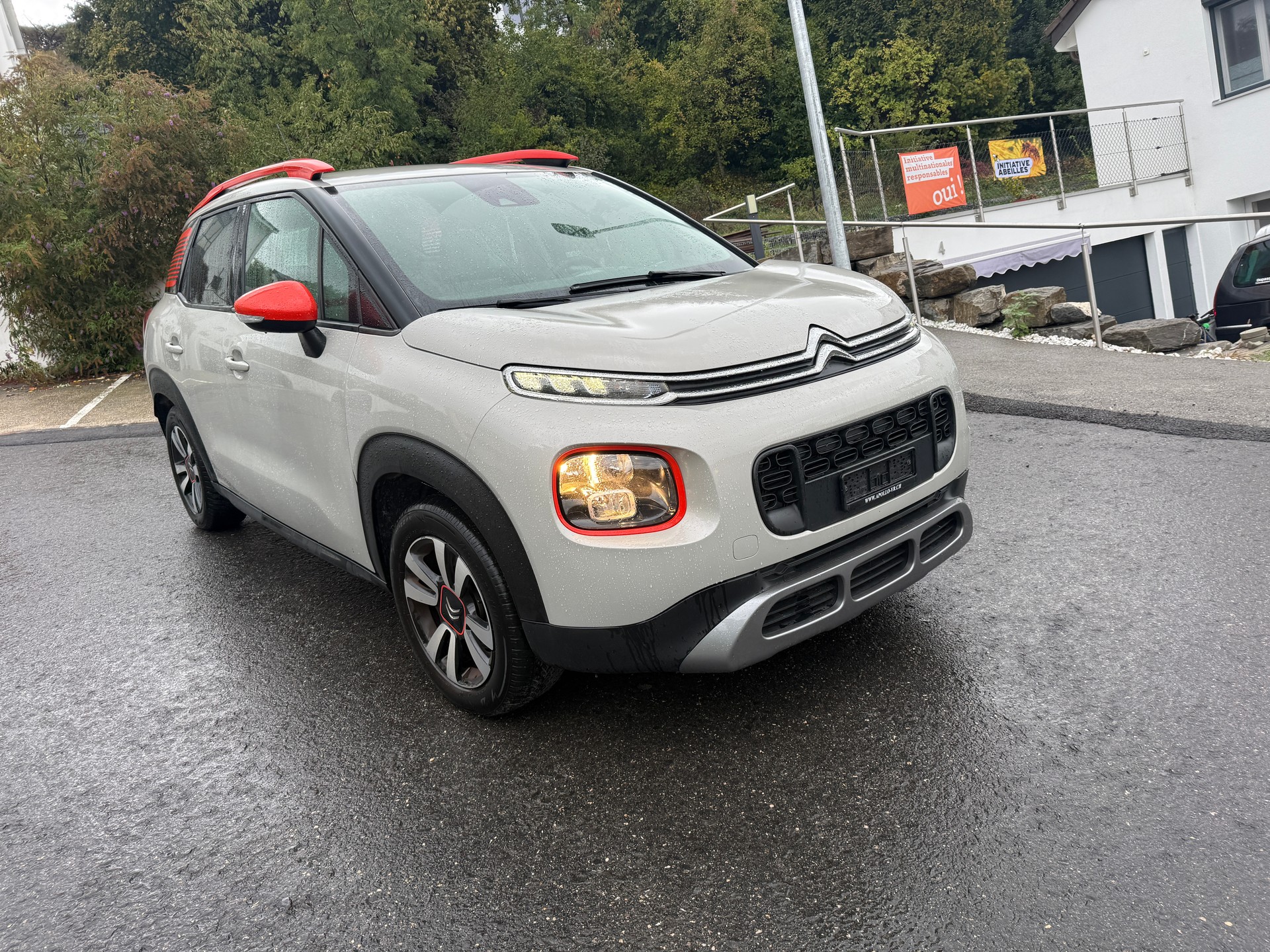 CITROEN C3 Aircross 1.2i PureTech Shine EAT-image-1