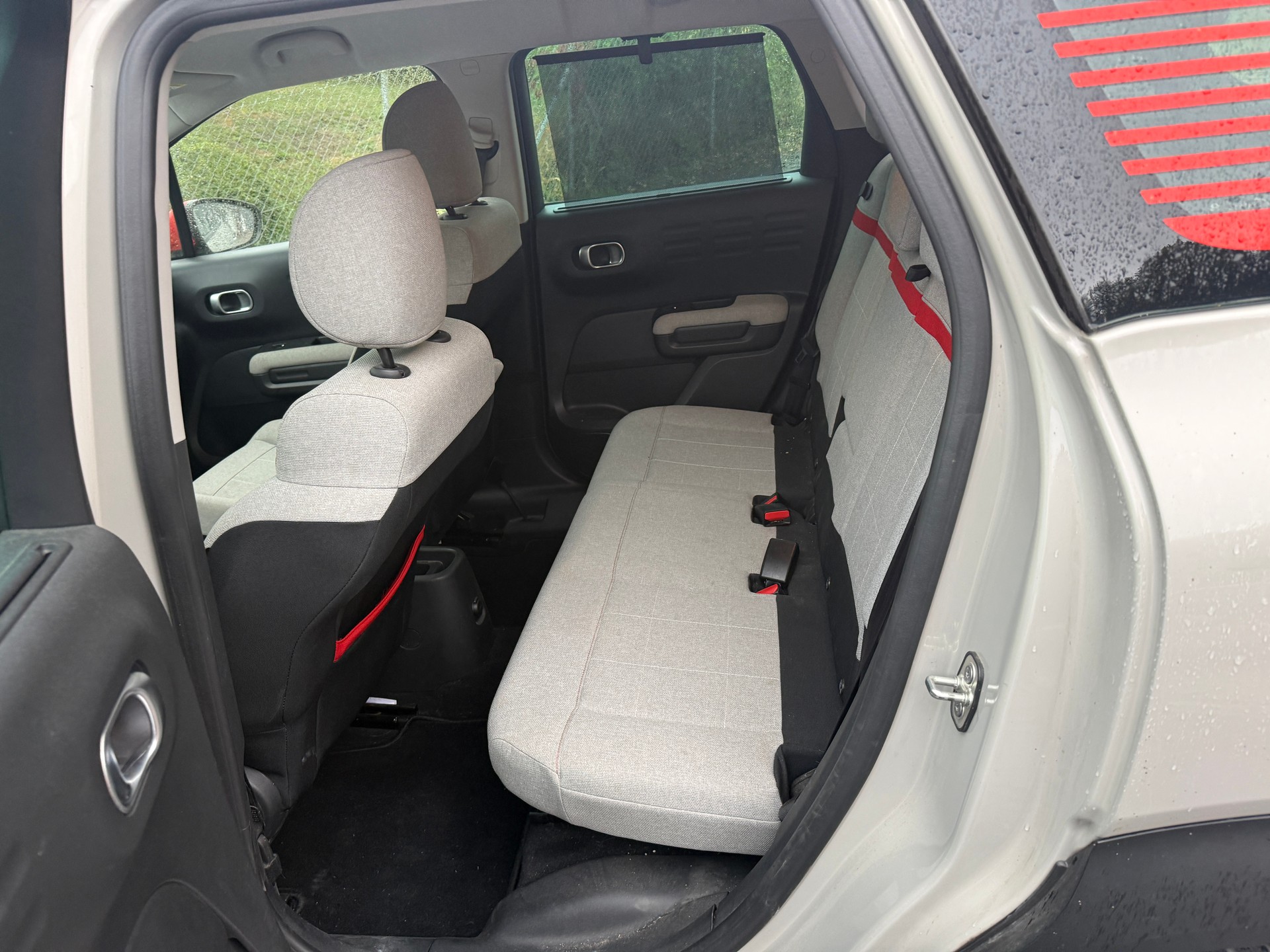 CITROEN C3 Aircross 1.2i PureTech Shine EAT-image-7