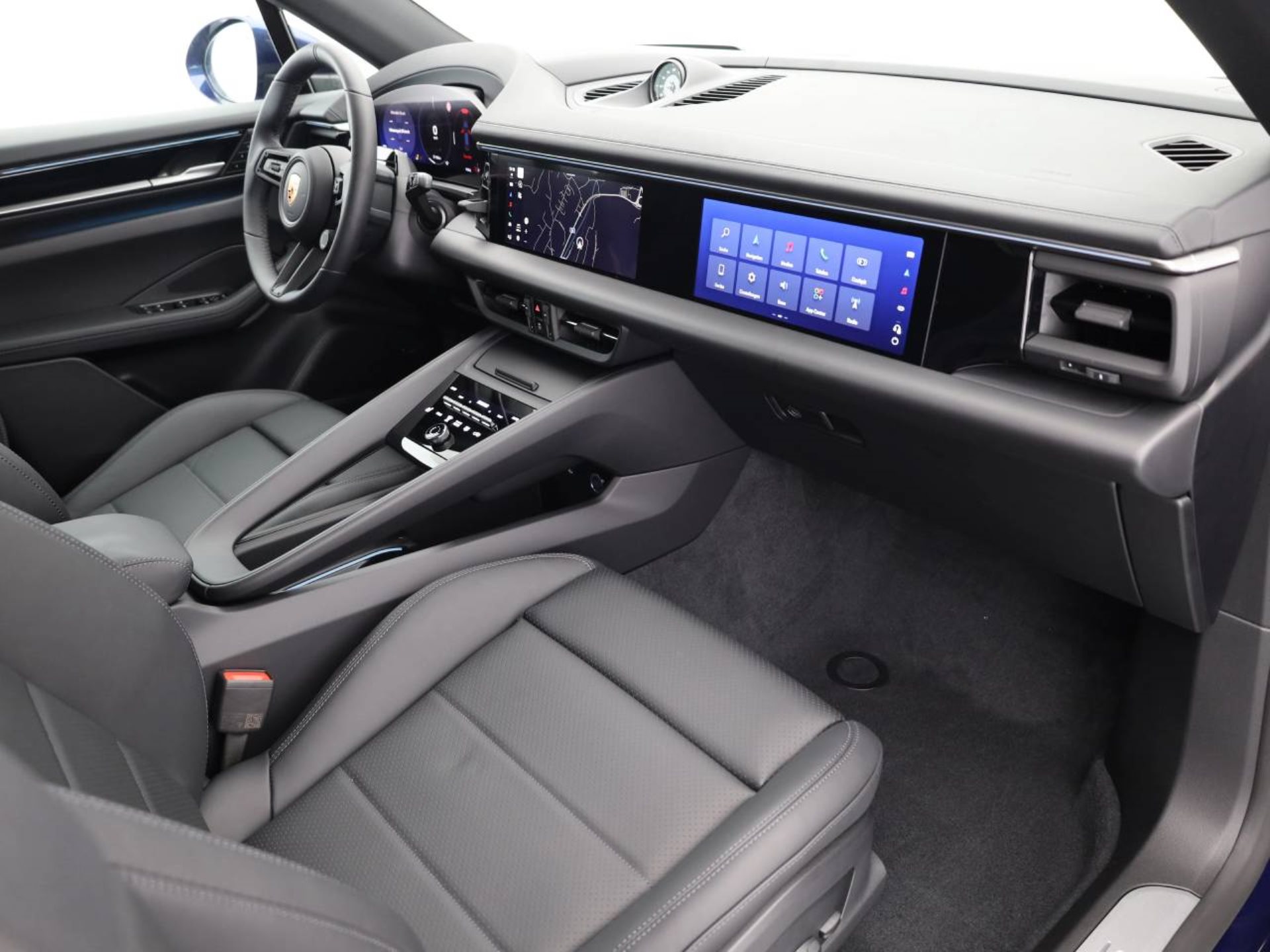 PORSCHE Macan 4S-image-11