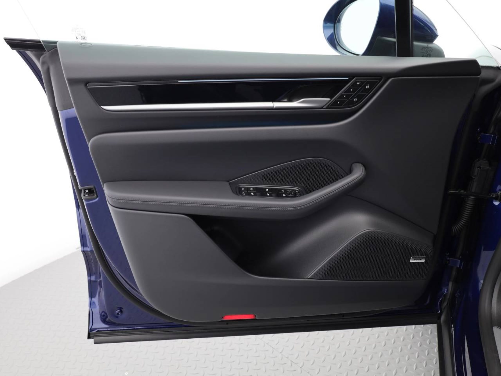 PORSCHE Macan 4S-image-19